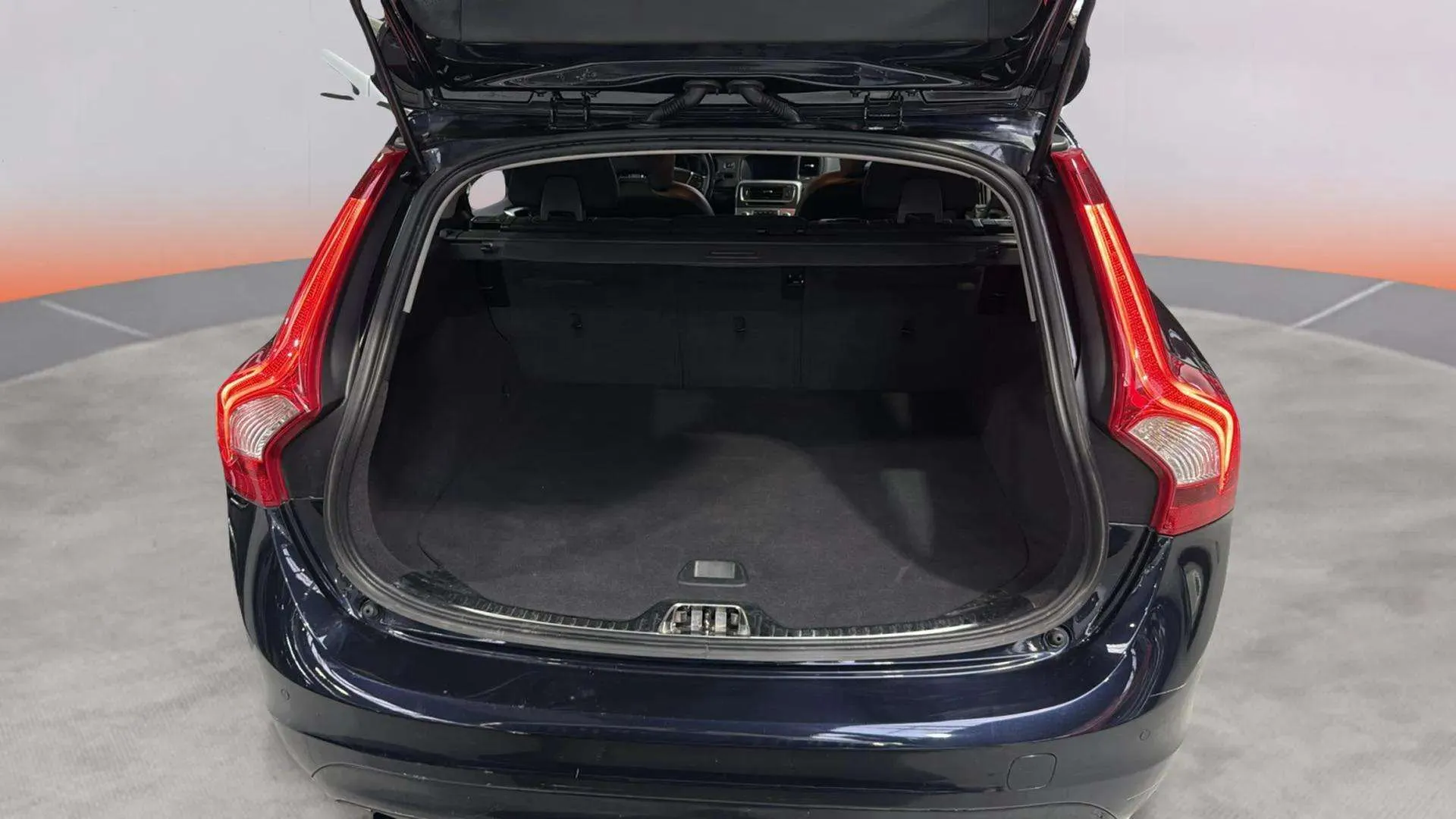 Volvo V60 2.0 D3 Momentum - foto 7
