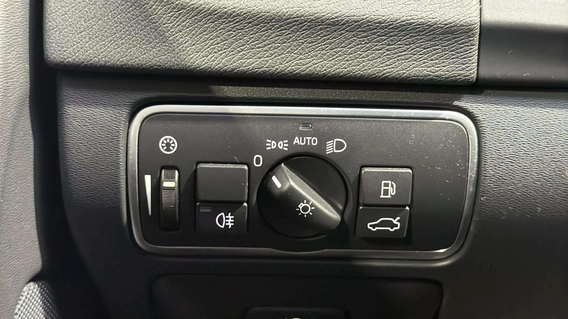 Volvo V60 2.0 D3 Momentum - foto 15