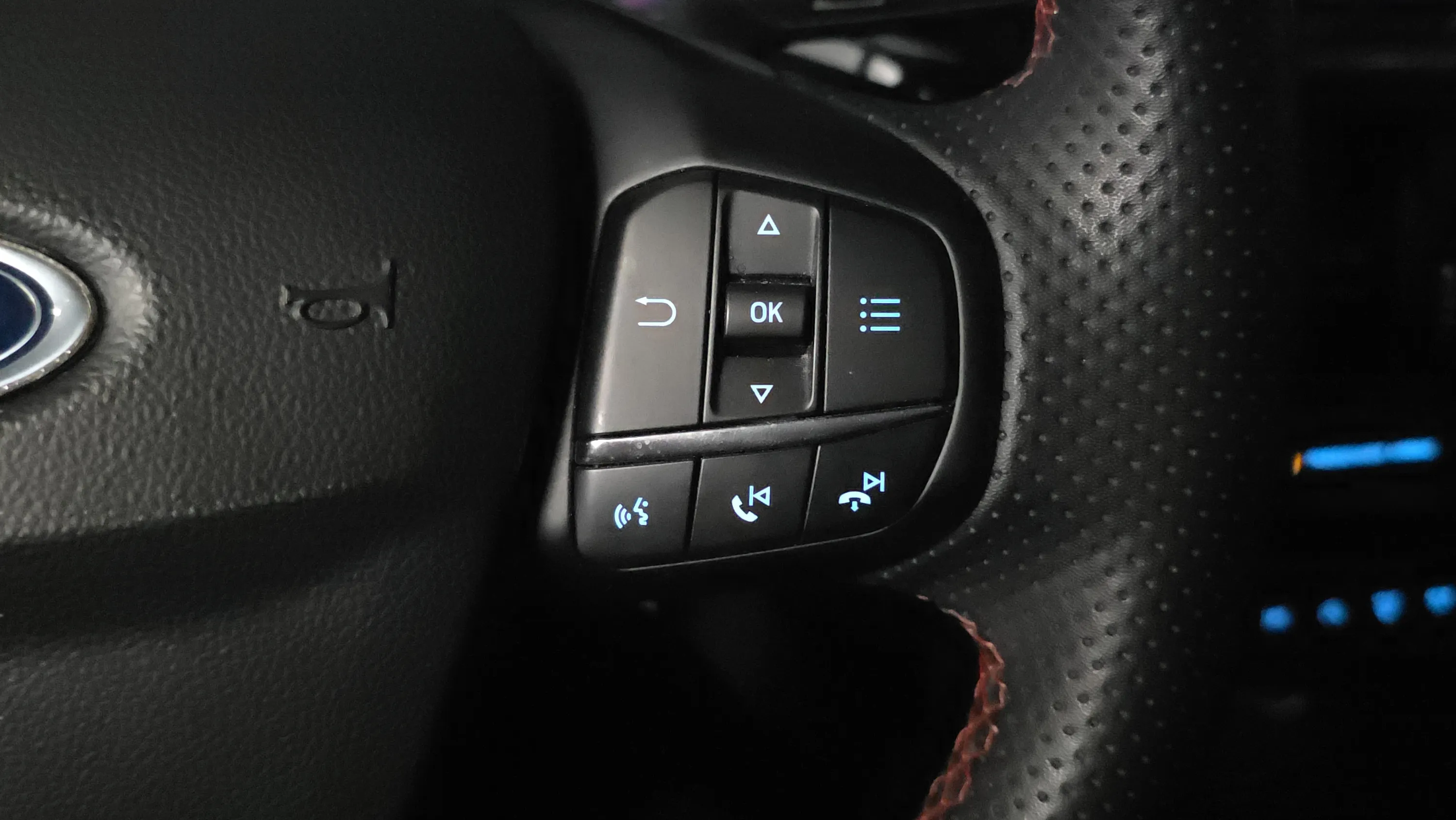 Ford Focus 1.0 EcoBoost MHEV ST-Line X - foto 16