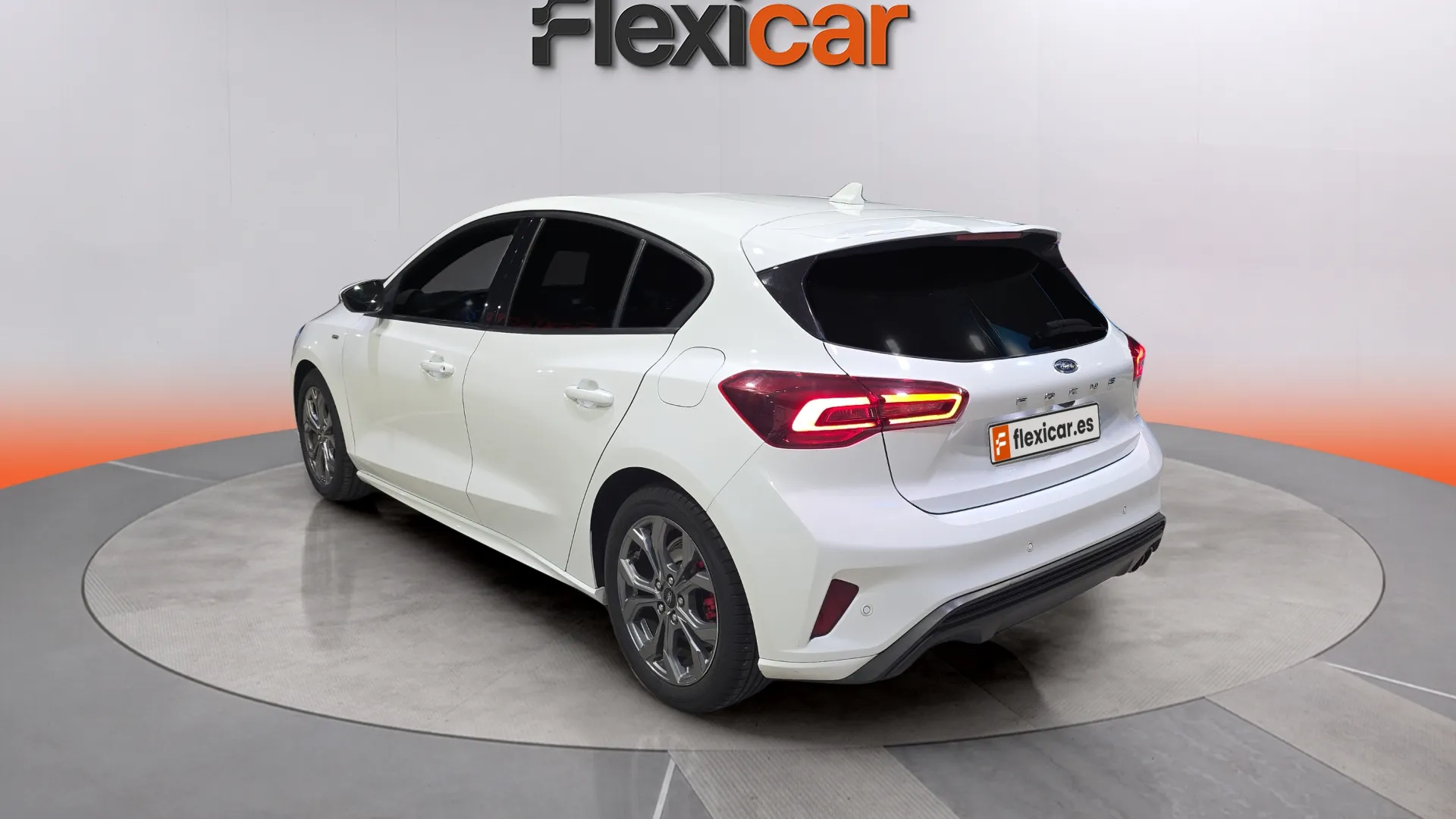 Ford Focus 1.0 EcoBoost MHEV ST-Line X - foto 5