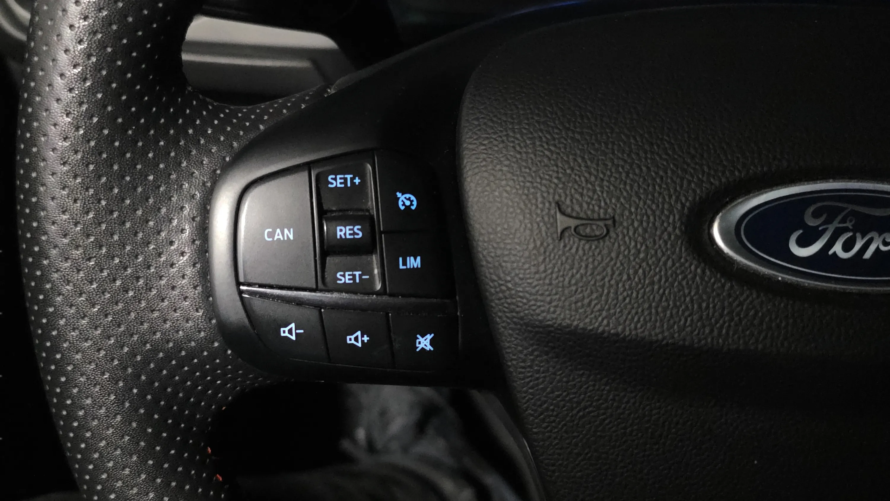 Ford Focus 1.0 EcoBoost MHEV ST-Line X - foto 15