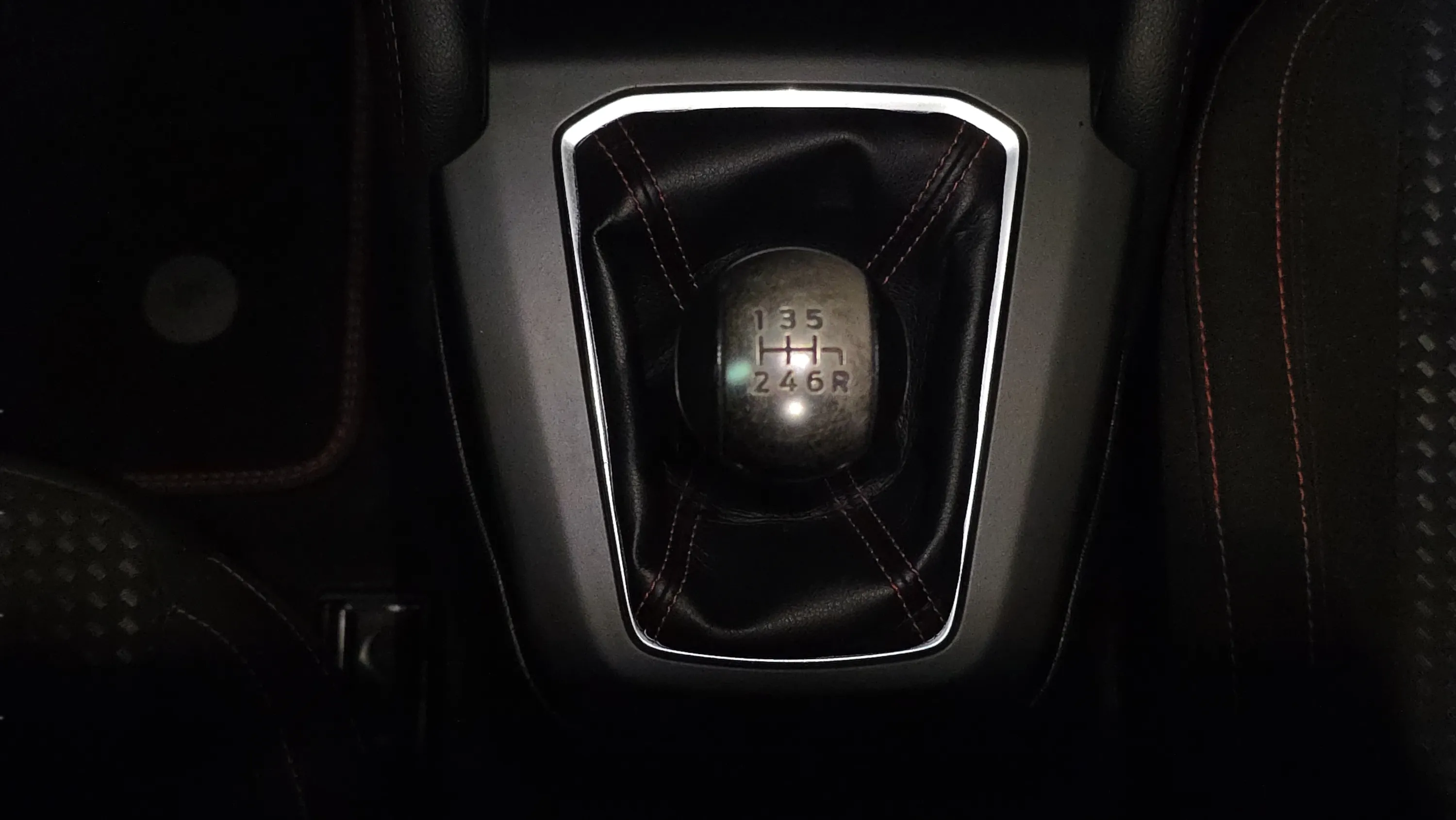 Ford Focus 1.0 EcoBoost MHEV ST-Line X - foto 21