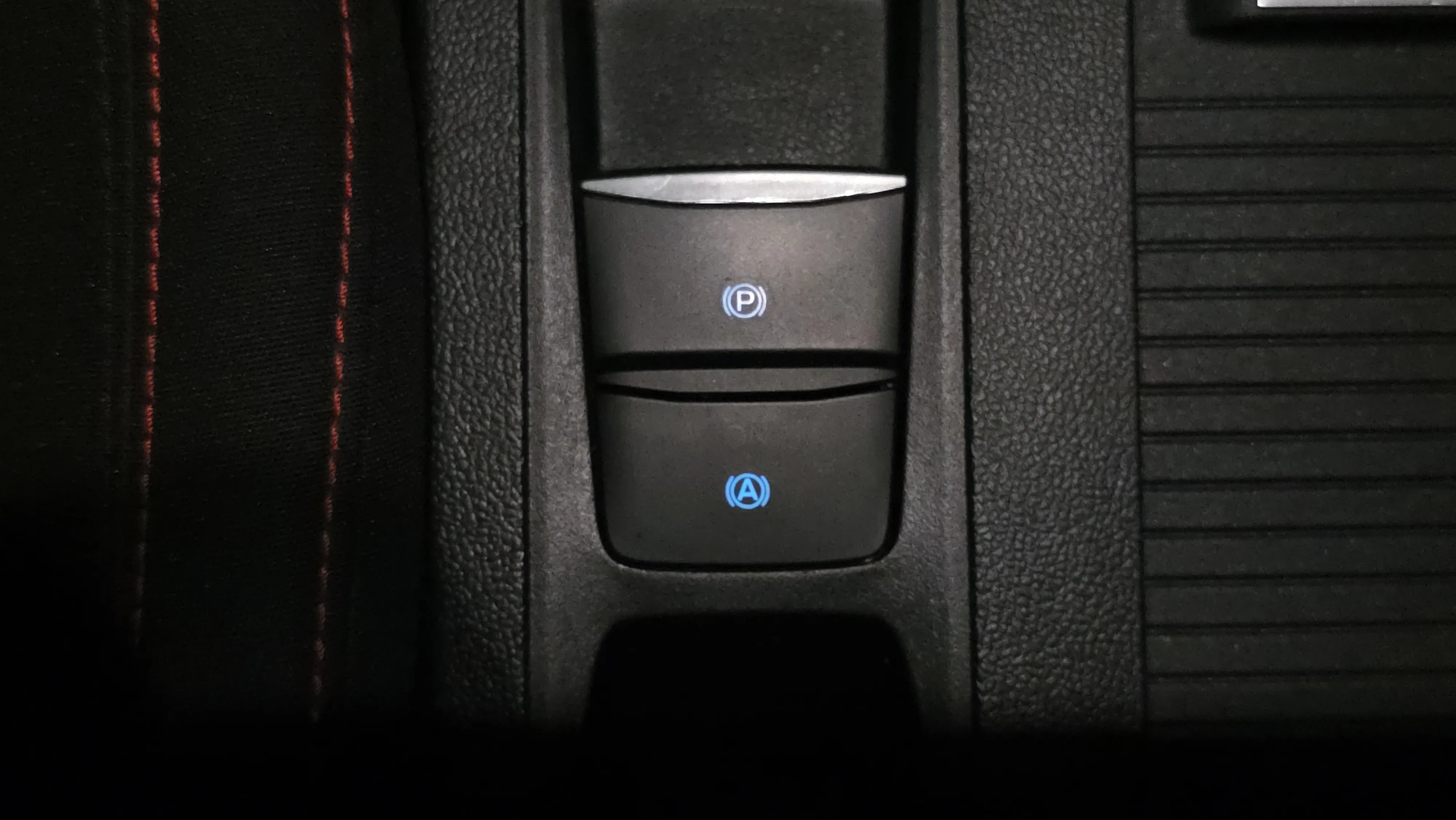Ford Focus 1.0 EcoBoost MHEV ST-Line X - foto 22