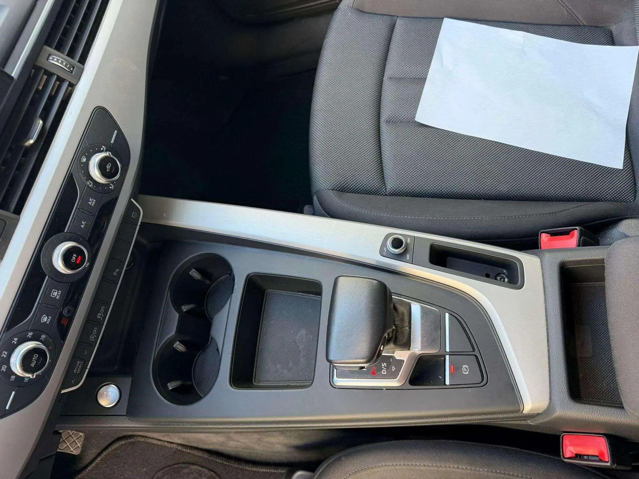 Audi A4 Advanced 30 TDI S tronic - foto 8