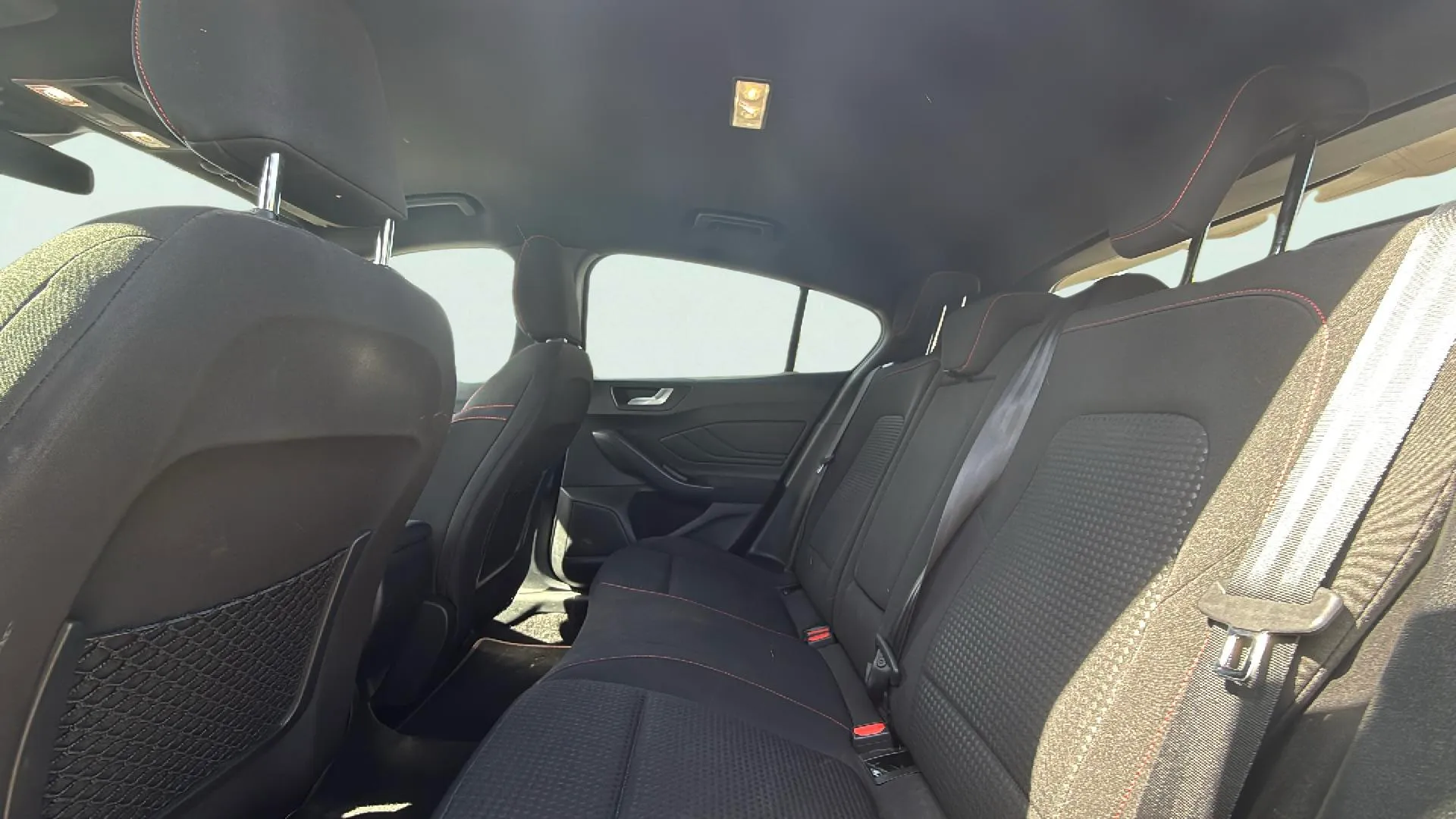 Ford Focus 1.0 EcoBoost MHEV Active - foto 14
