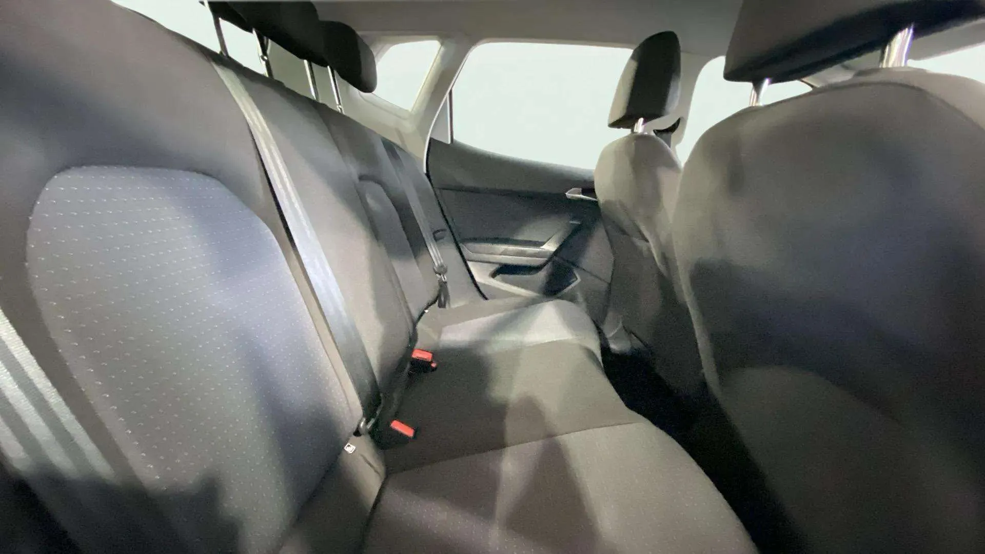 SEAT Arona 1.0 TSI DSG Style XL - foto 17