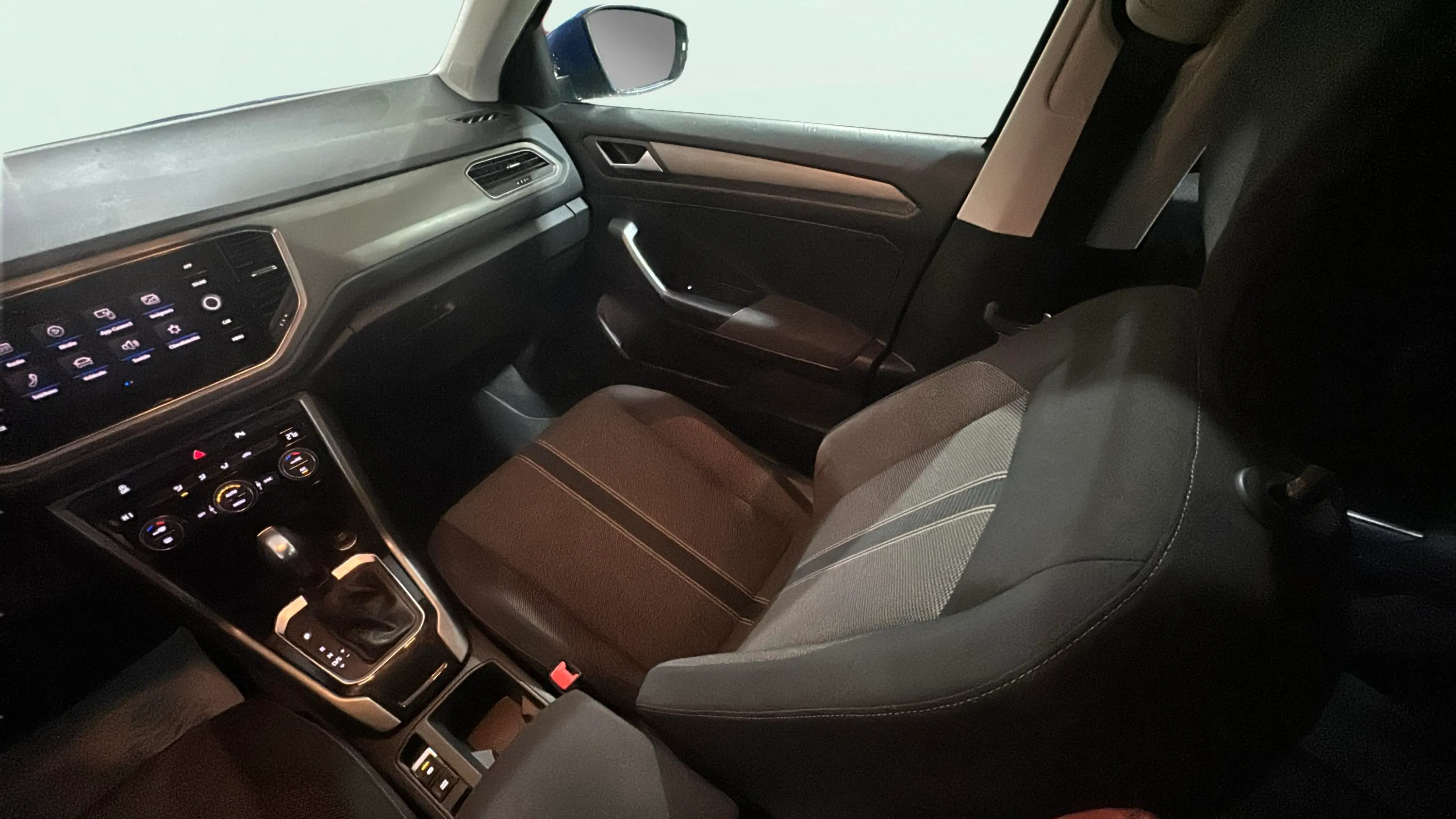 Volkswagen T-Roc Advance 2.0 TDI DSG - foto 11