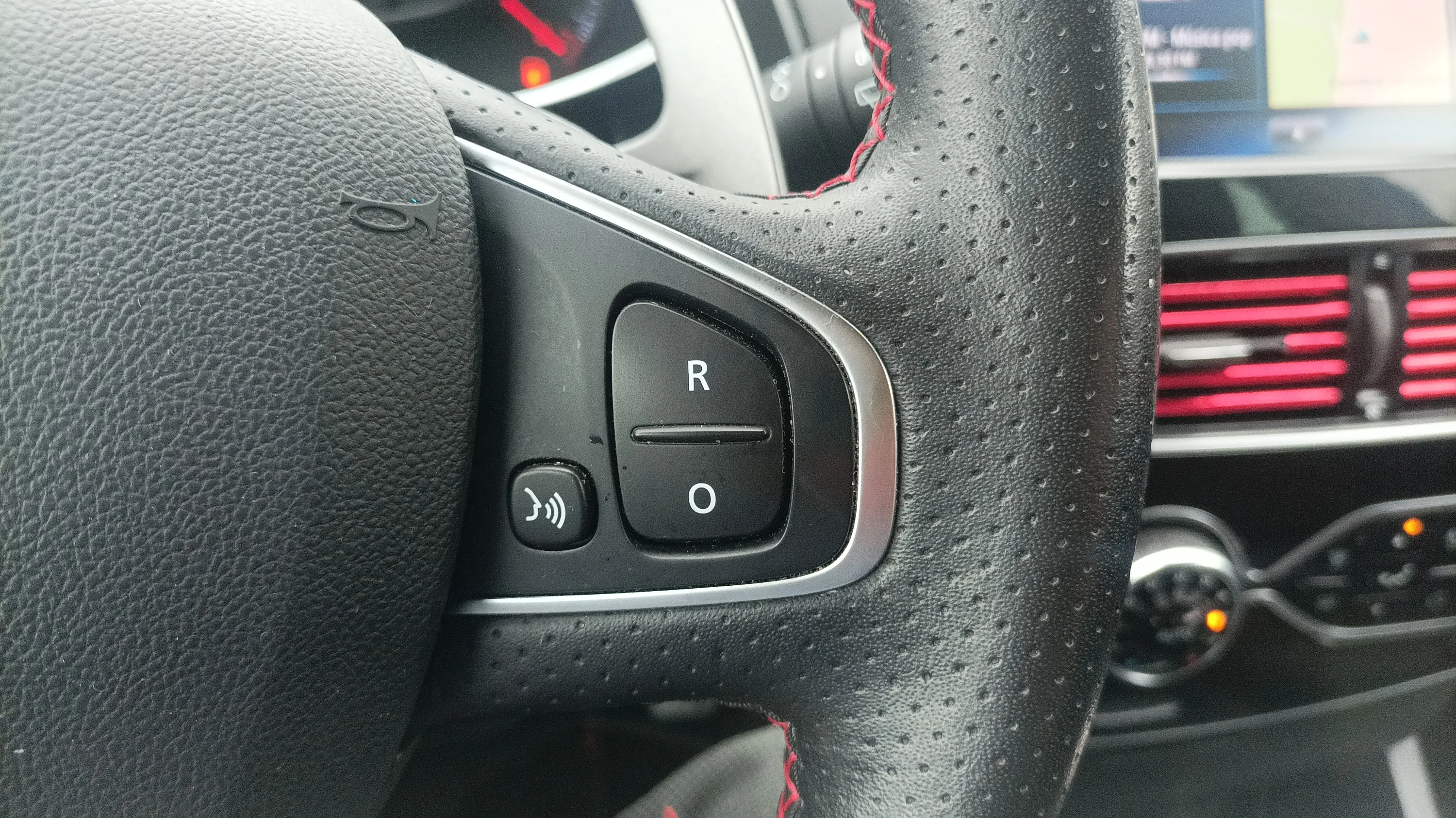 Renault Clio RS Energy EDC - foto 25