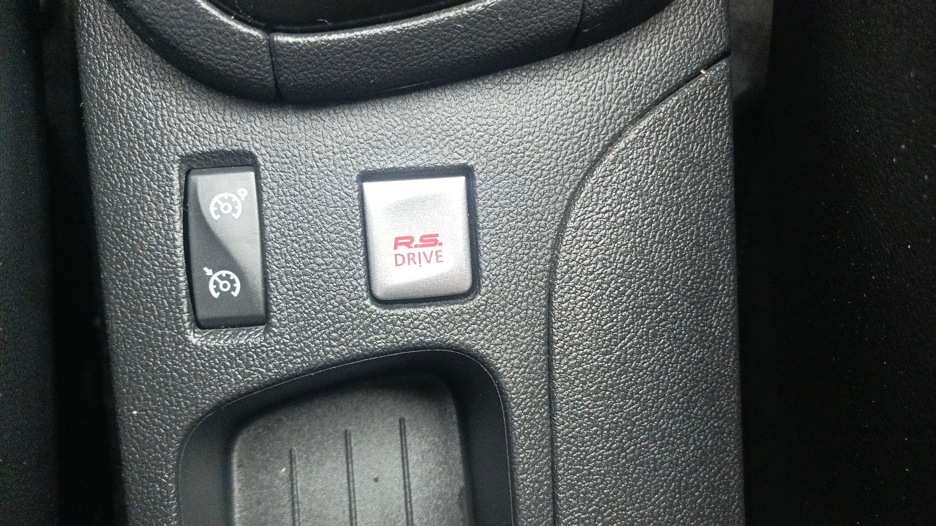 Renault Clio RS Energy EDC - foto 27
