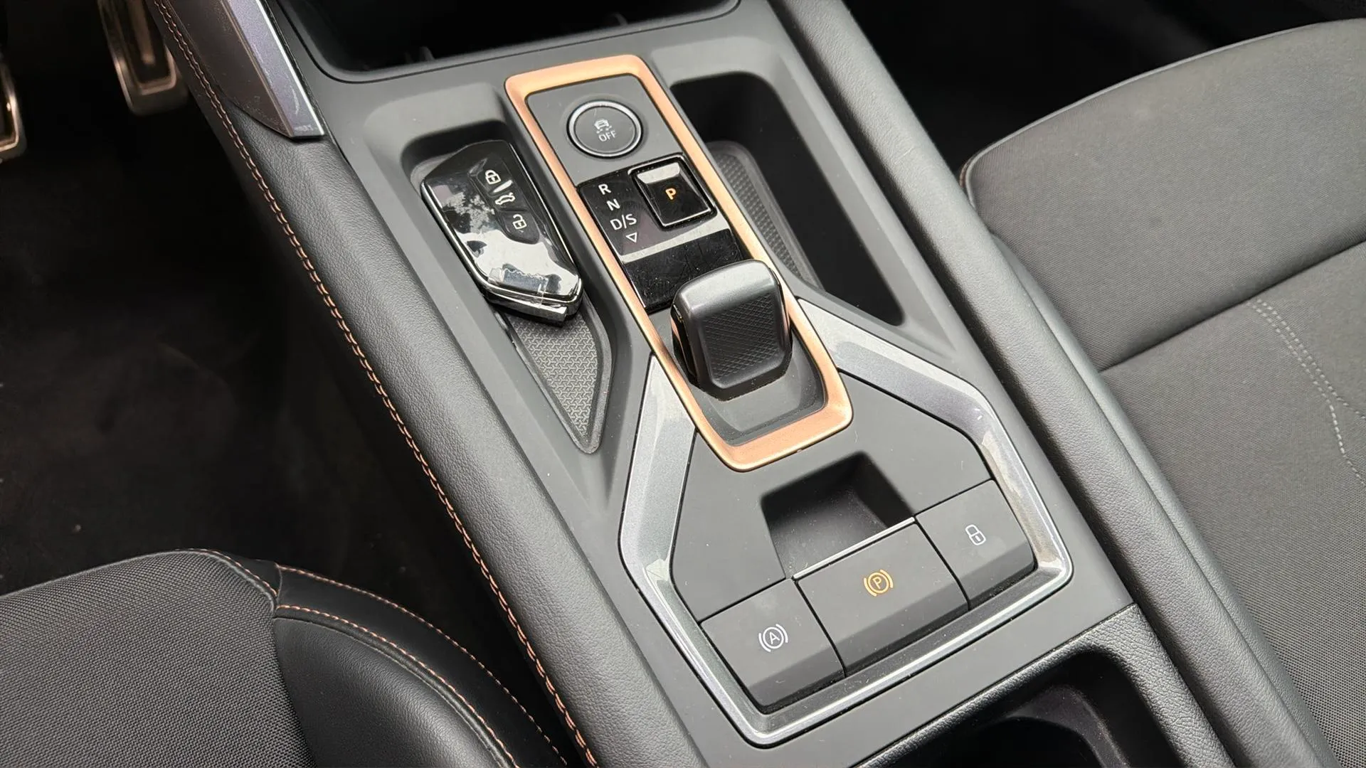Cupra León SP 1.5 eTSI DSG - foto 24