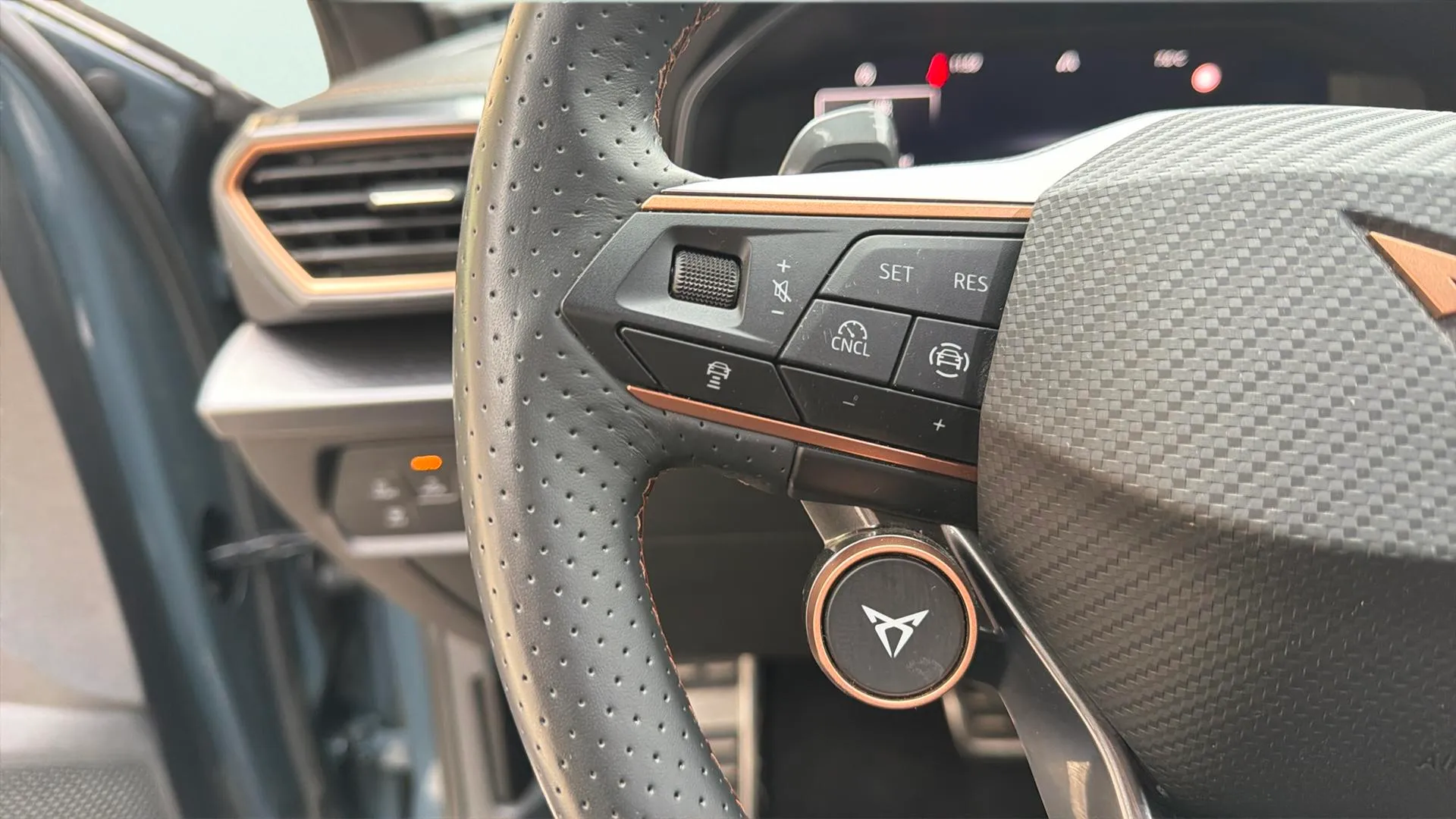 Cupra León SP 1.5 eTSI DSG - foto 19
