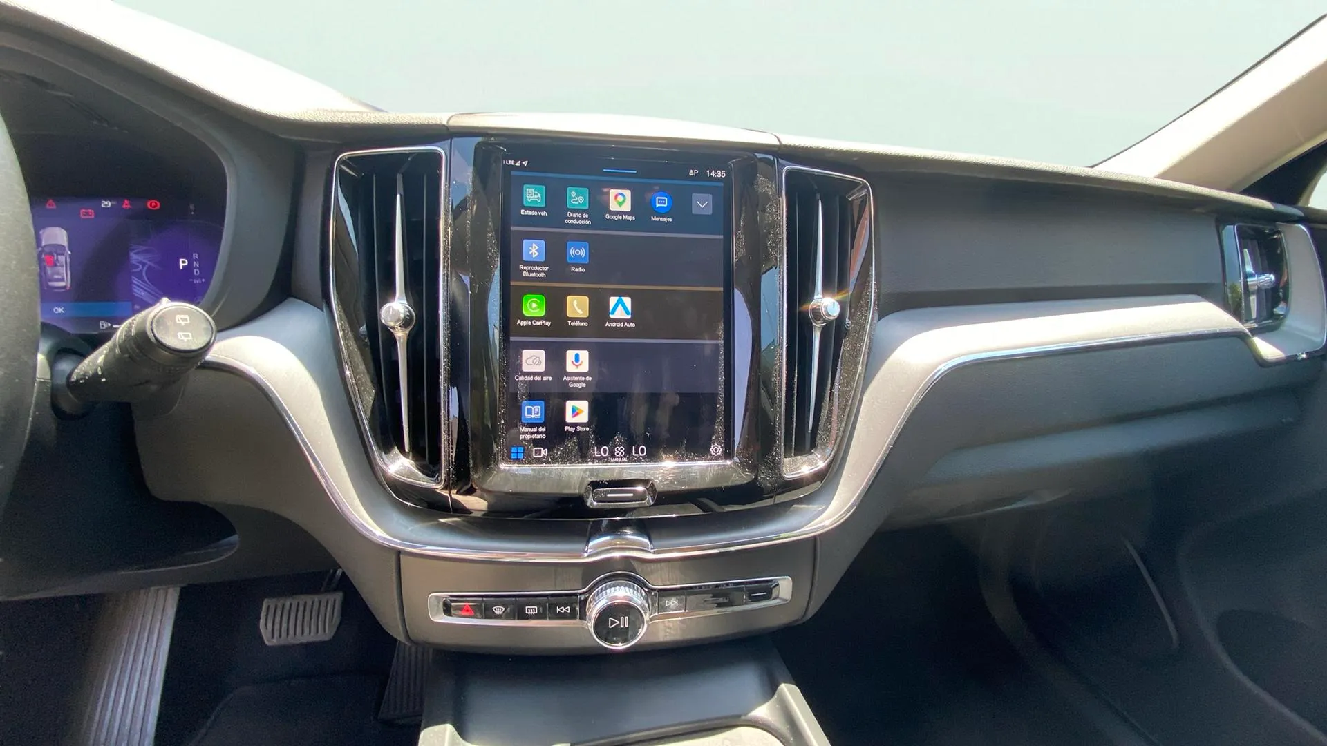 Volvo XC60 2.0 B4 D Core - foto 9