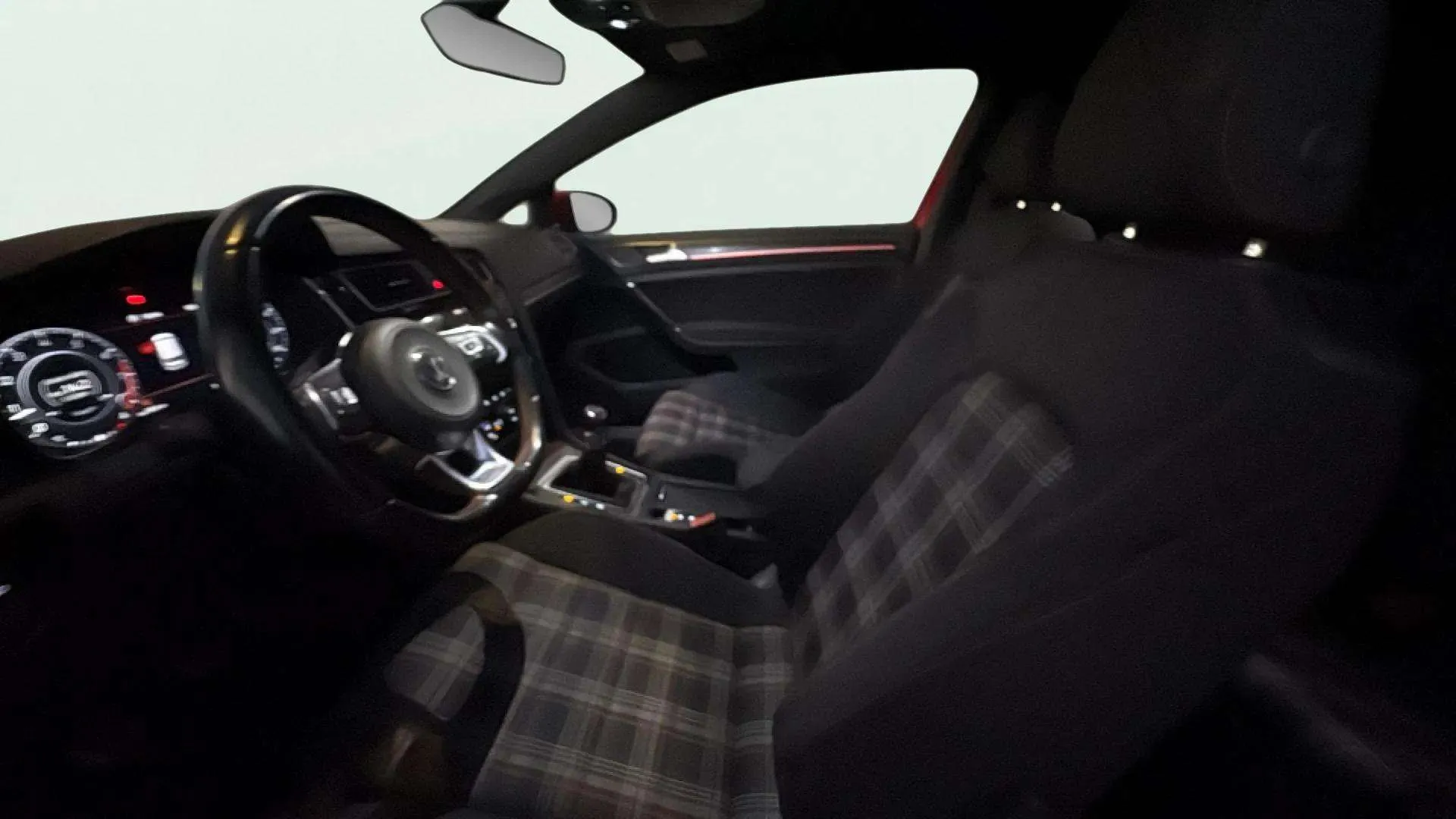 Volkswagen Golf GTI Performance 2.0 TSI - foto 12