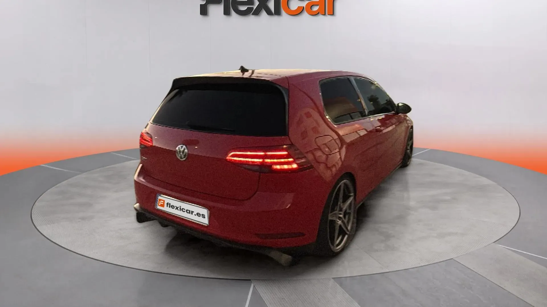 Volkswagen Golf GTI Performance 2.0 TSI - foto 5