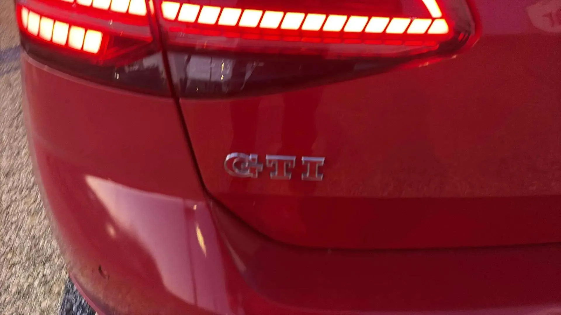 Volkswagen Golf GTI Performance 2.0 TSI - foto 25