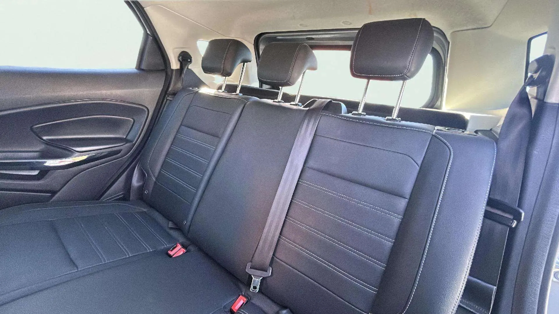 Ford EcoSport 1.0T EcoBoost Active - foto 21