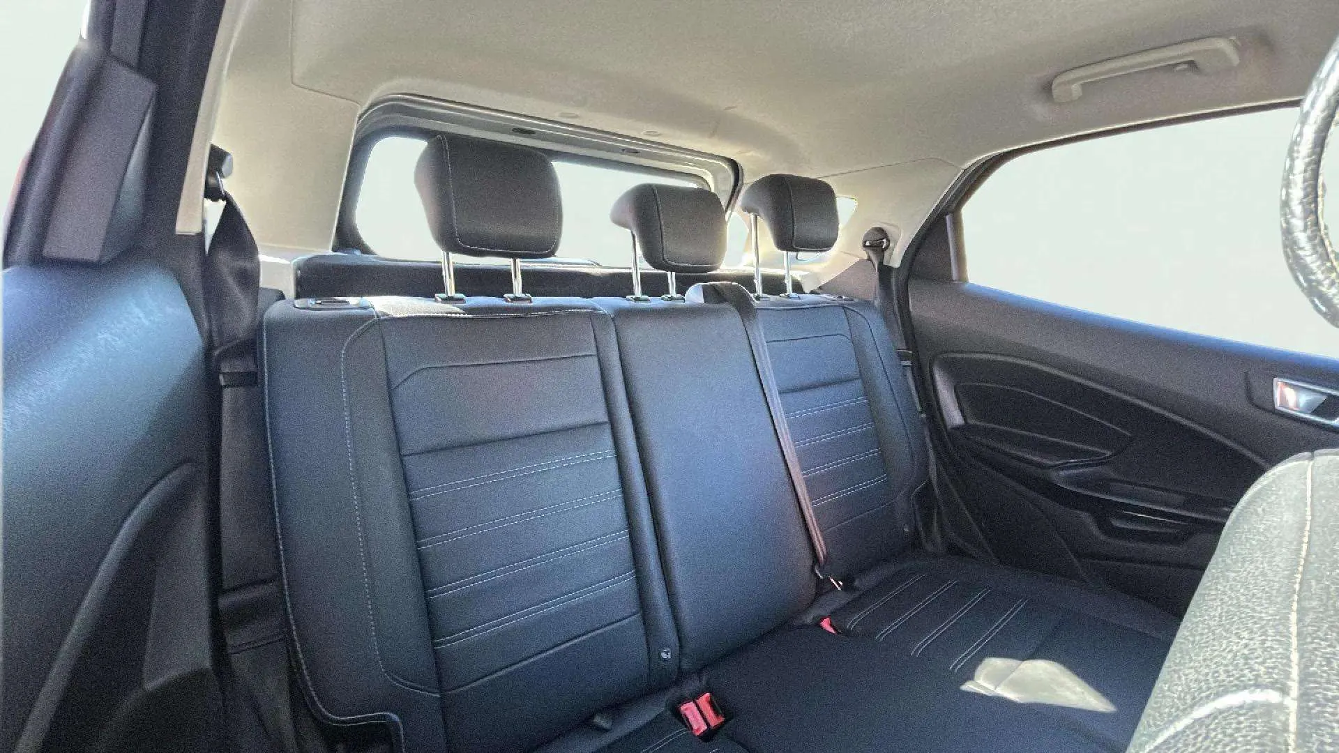 Ford EcoSport 1.0T EcoBoost Active - foto 19