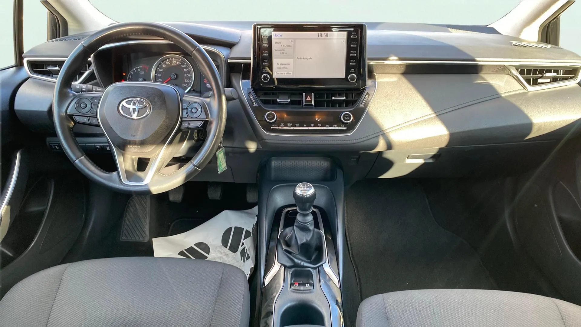 Toyota Corolla 1.5 125 Active Plus Sedan - foto 11