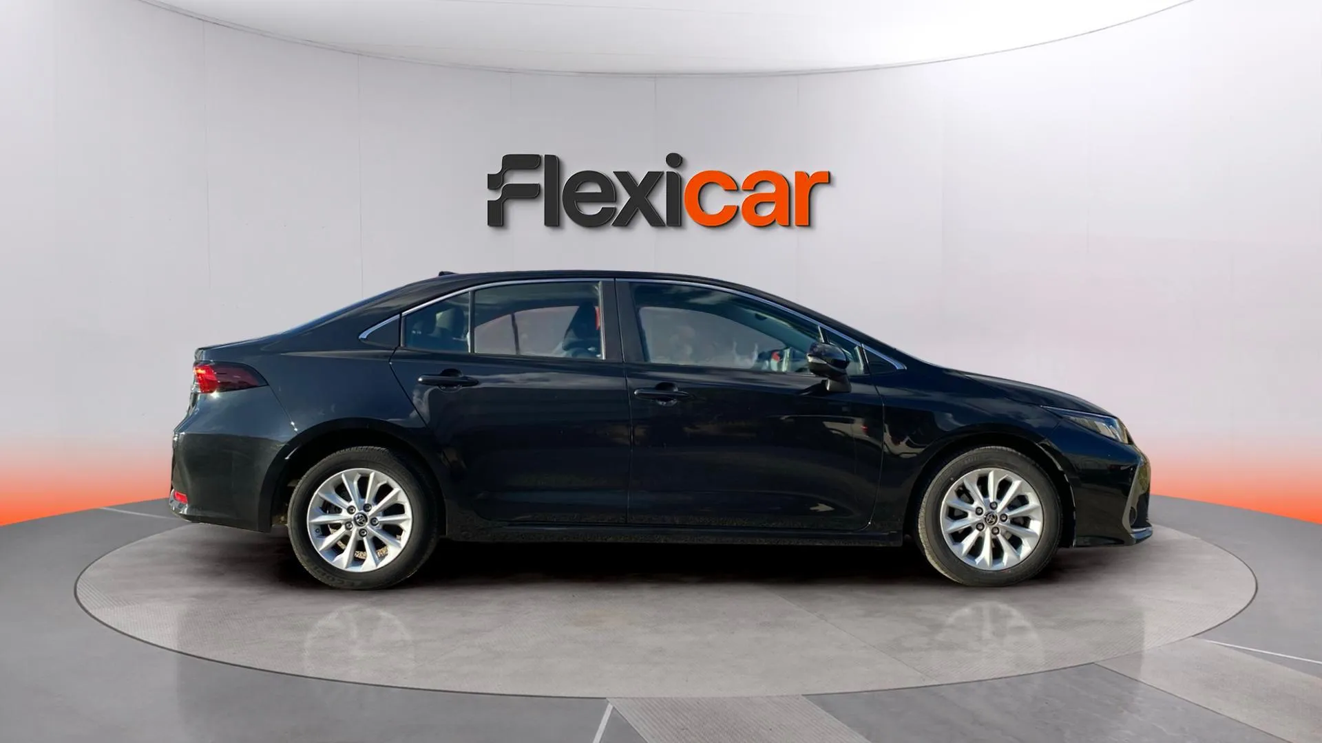 Toyota Corolla 1.5 125 Active Plus Sedan - foto 6