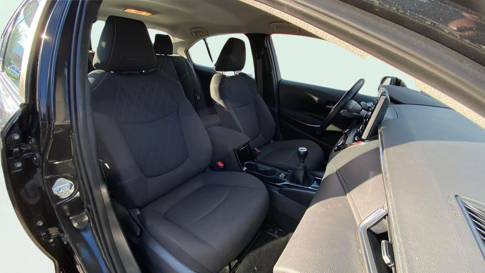 Toyota Corolla 1.5 125 Active Plus Sedan - foto 22