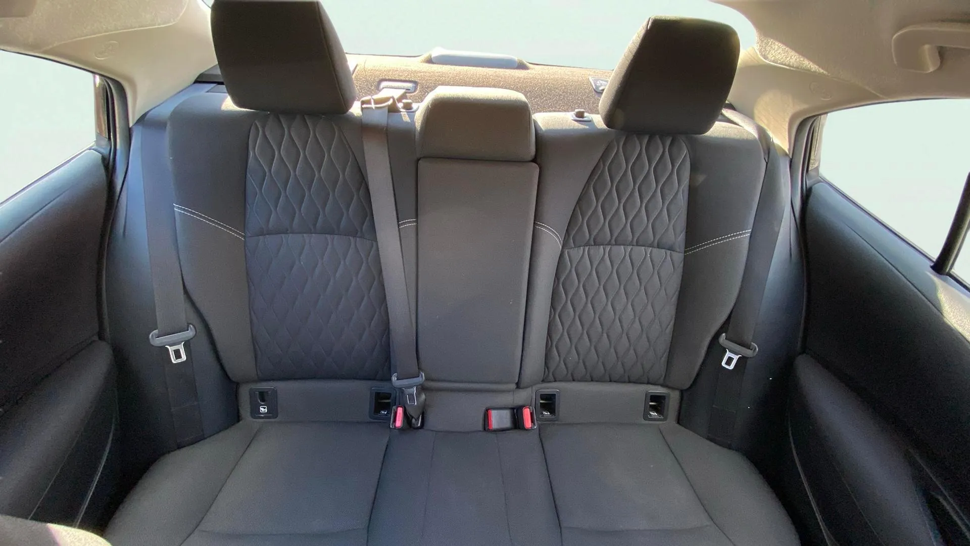 Toyota Corolla 1.5 125 Active Plus Sedan - foto 24