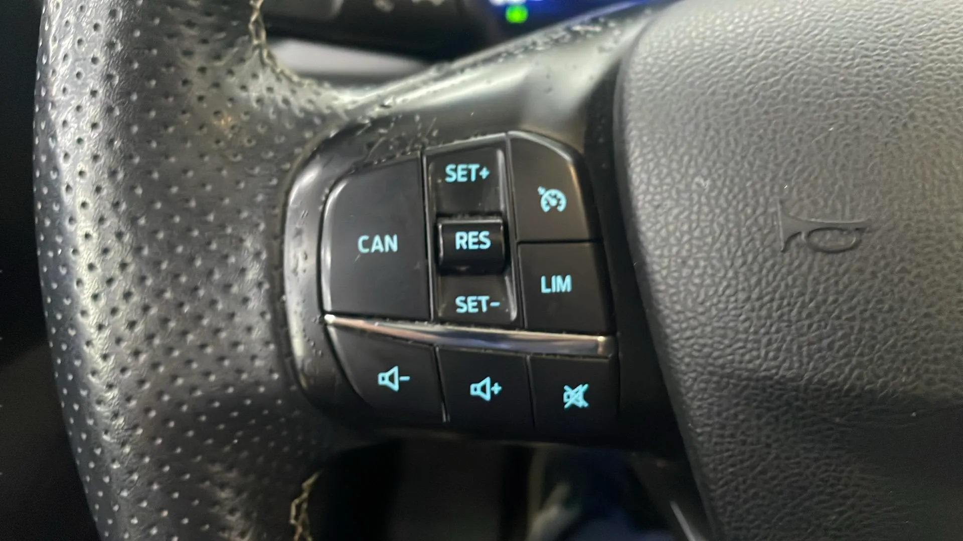 Ford Focus 2.3 EcoBoost ST - foto 32
