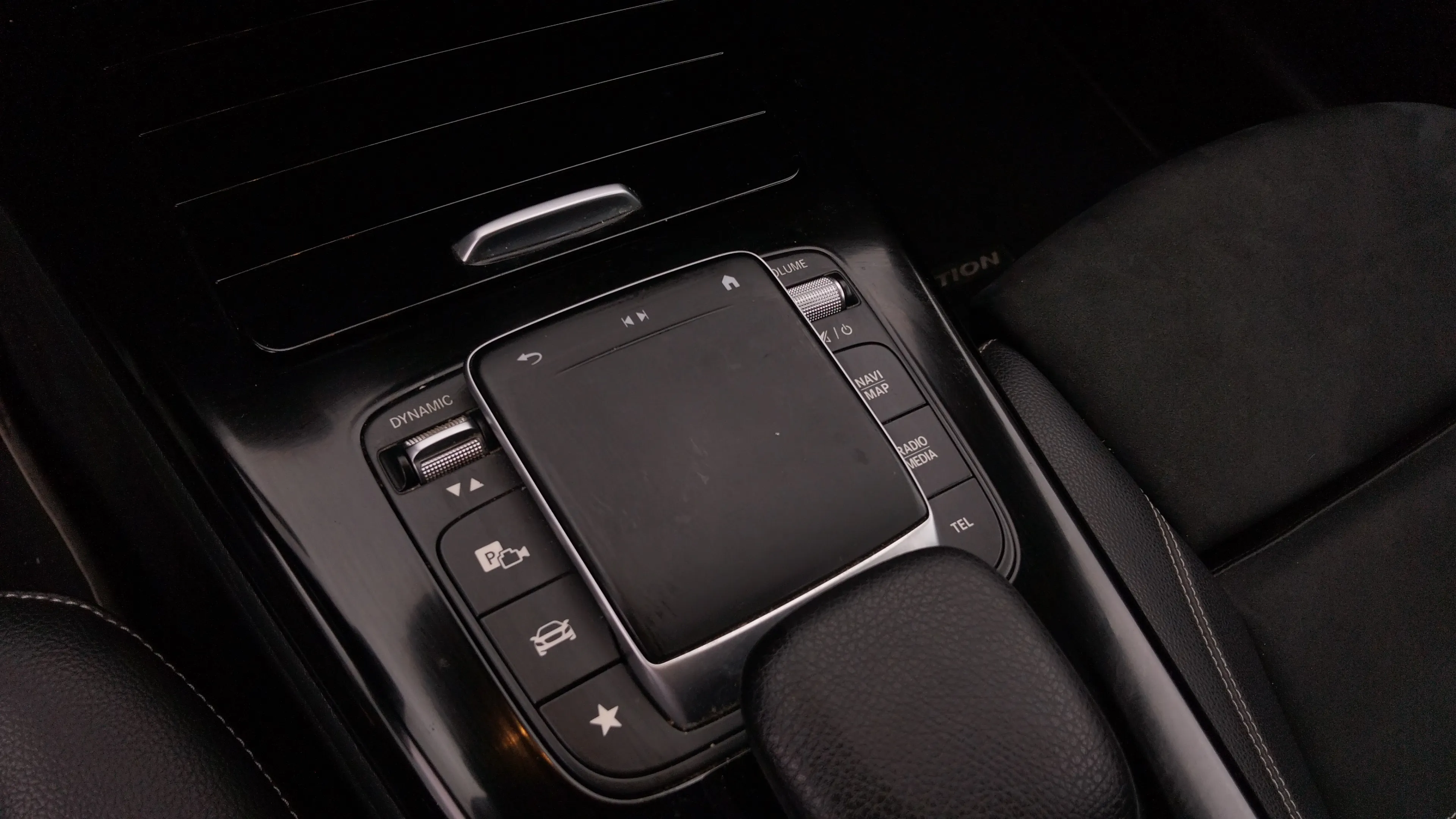 Mercedes-Benz CLA 220 D DCT Shooting Brake - foto 23