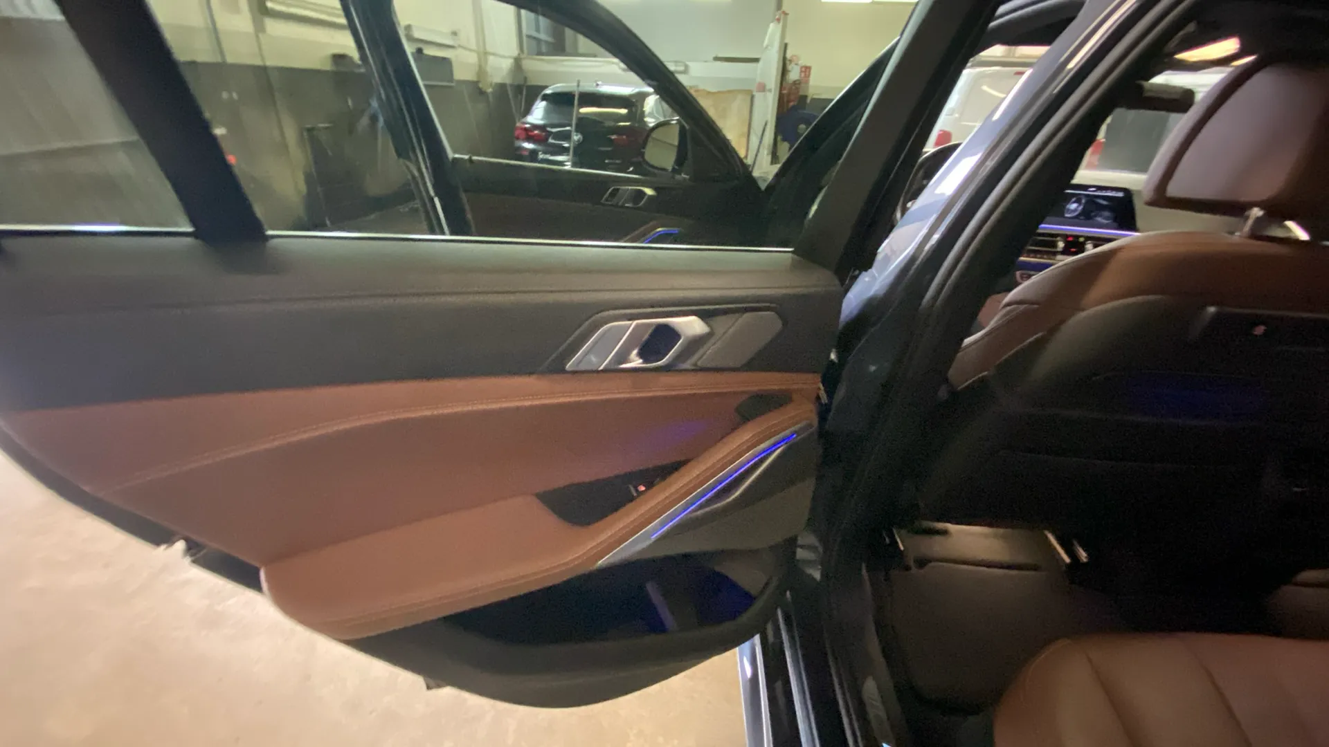 BMW X6 xDrive40i - foto 25
