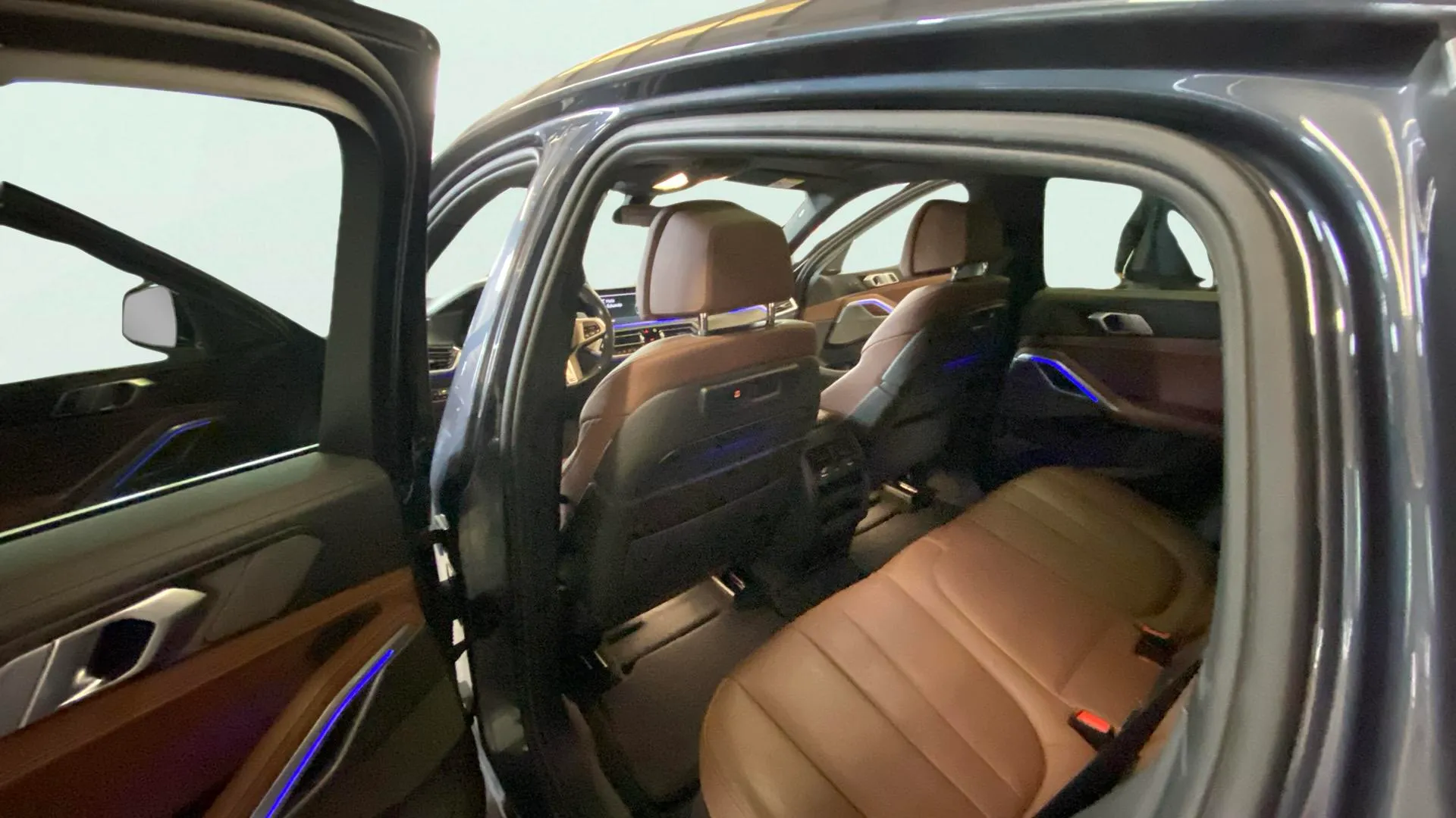 BMW X6 xDrive40i - foto 24