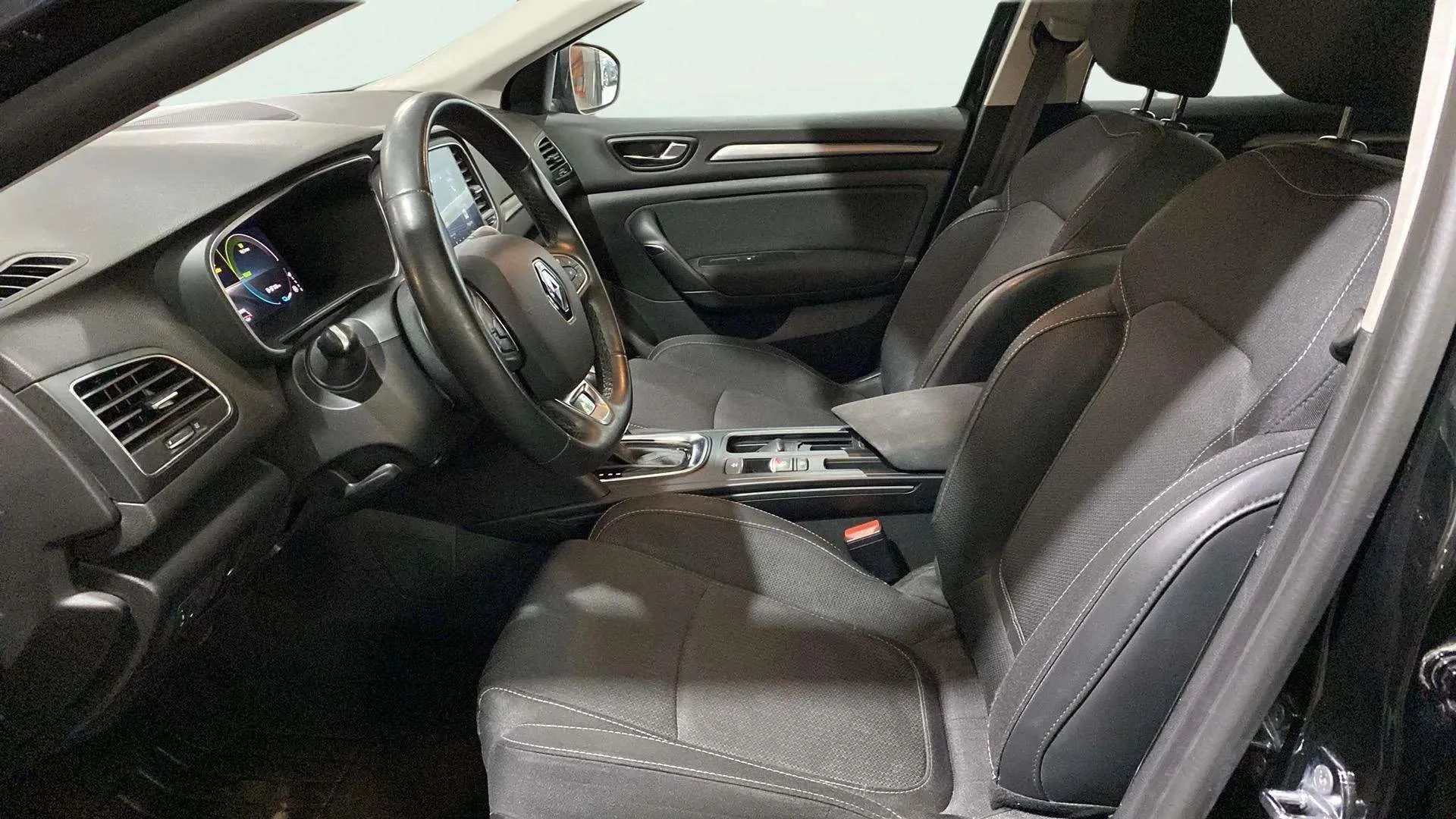 Renault Mégane S.T. Business E-Tech Híbrido ench. - foto 7