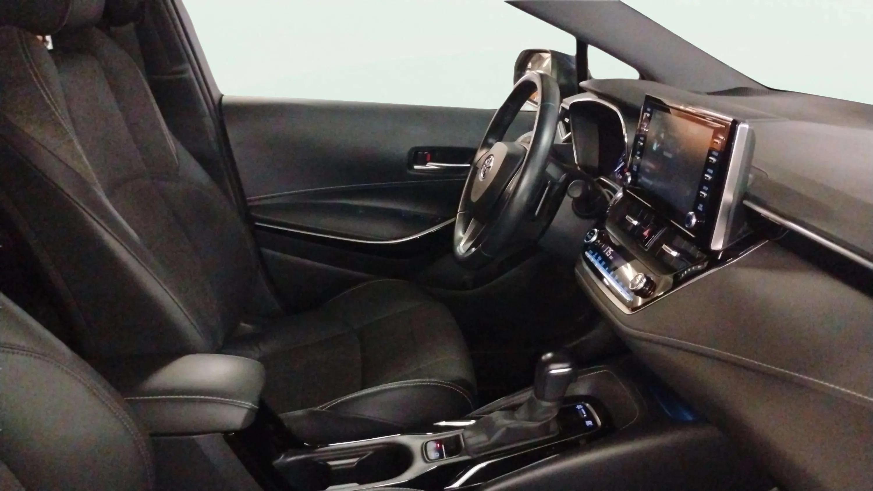 Toyota Corolla 2.0 180H Advance Luxury E-CVT - foto 10