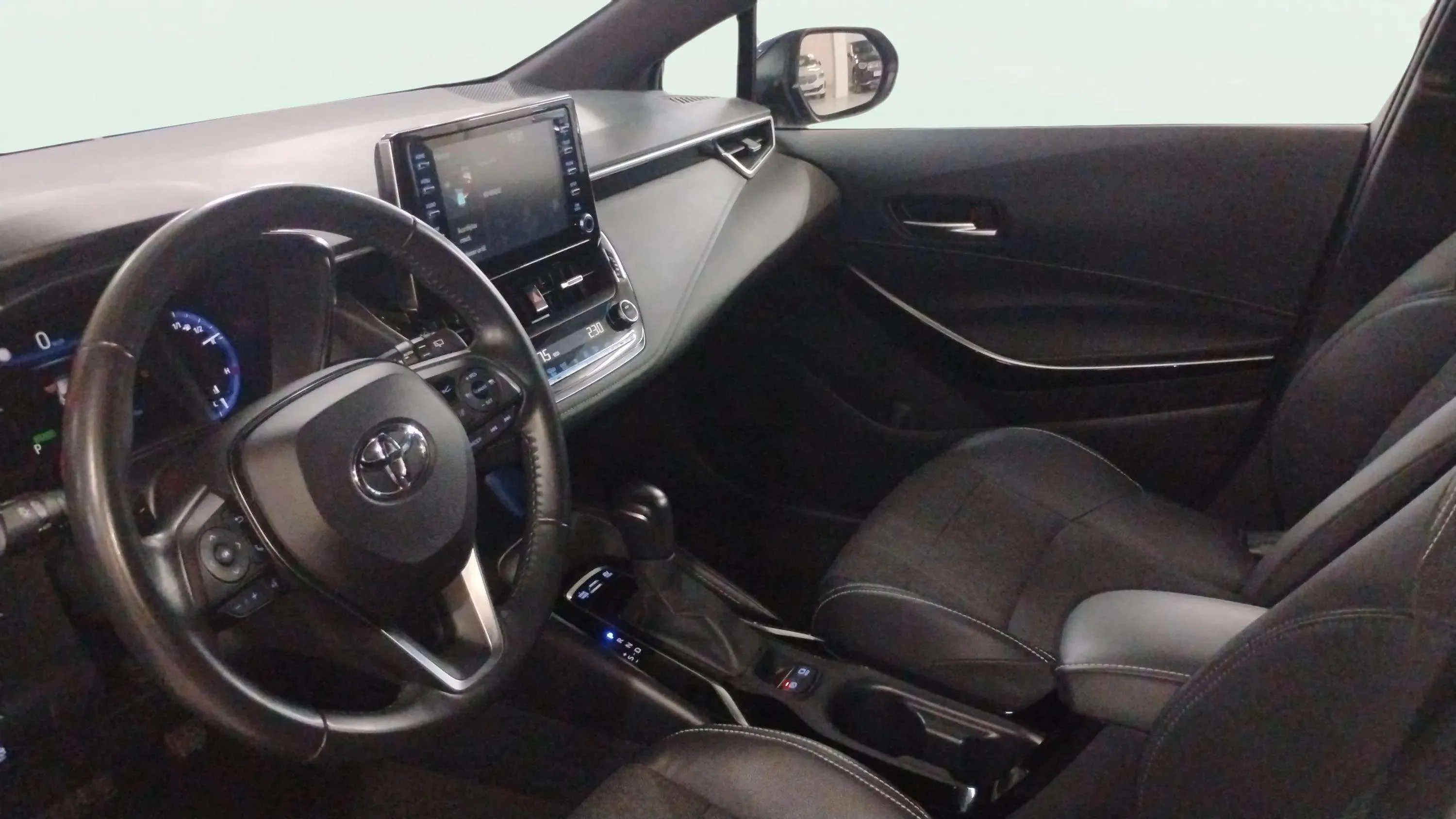 Toyota Corolla 2.0 180H Advance Luxury E-CVT - foto 6