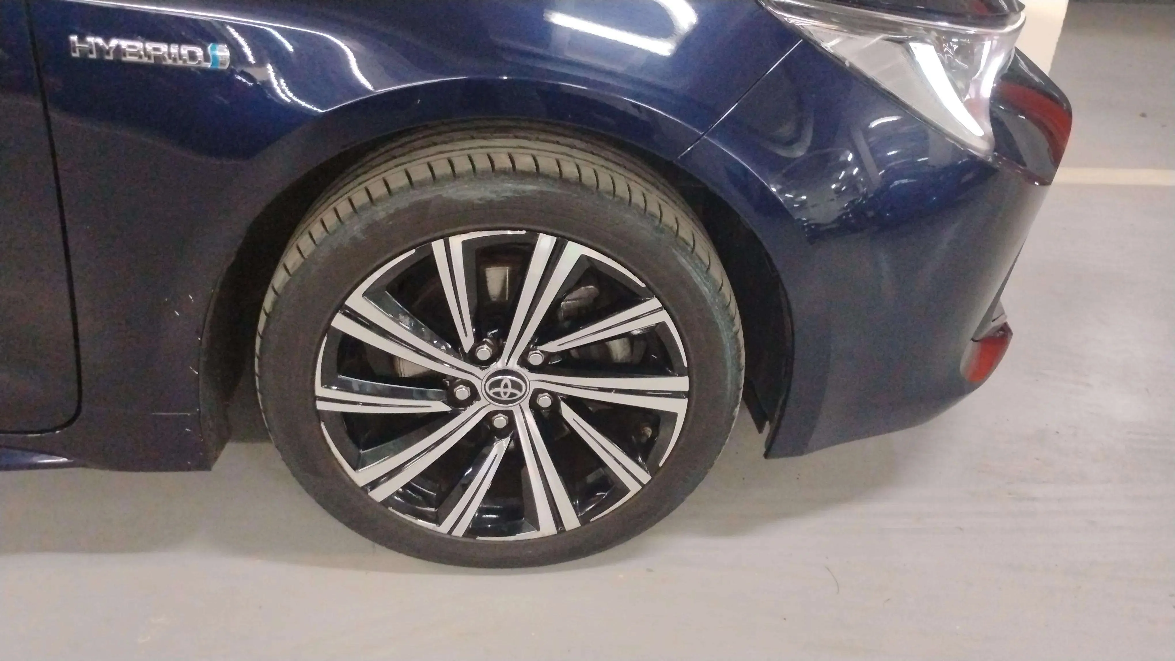 Toyota Corolla 2.0 180H Advance Luxury E-CVT - foto 29