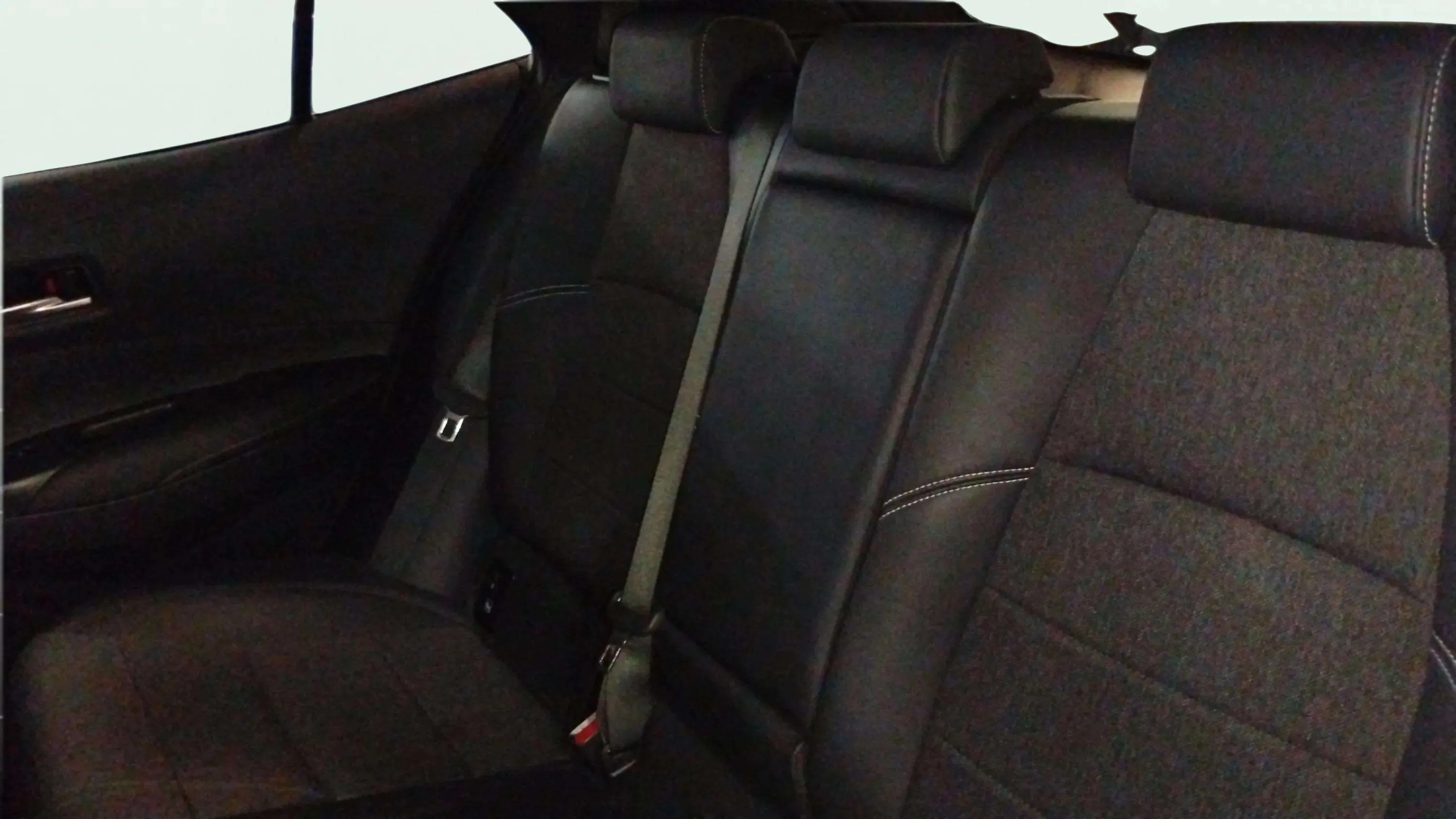 Toyota Corolla 2.0 180H Advance Luxury E-CVT - foto 14