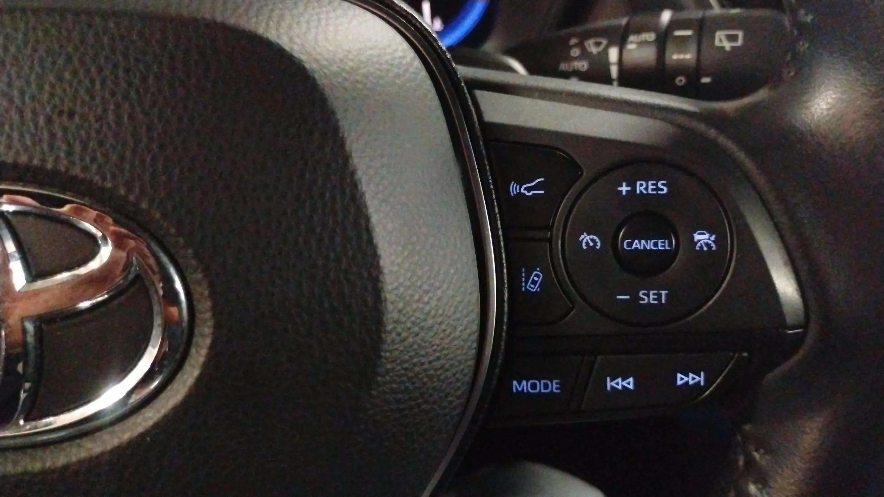 Toyota Corolla 2.0 180H Advance Luxury E-CVT - foto 24