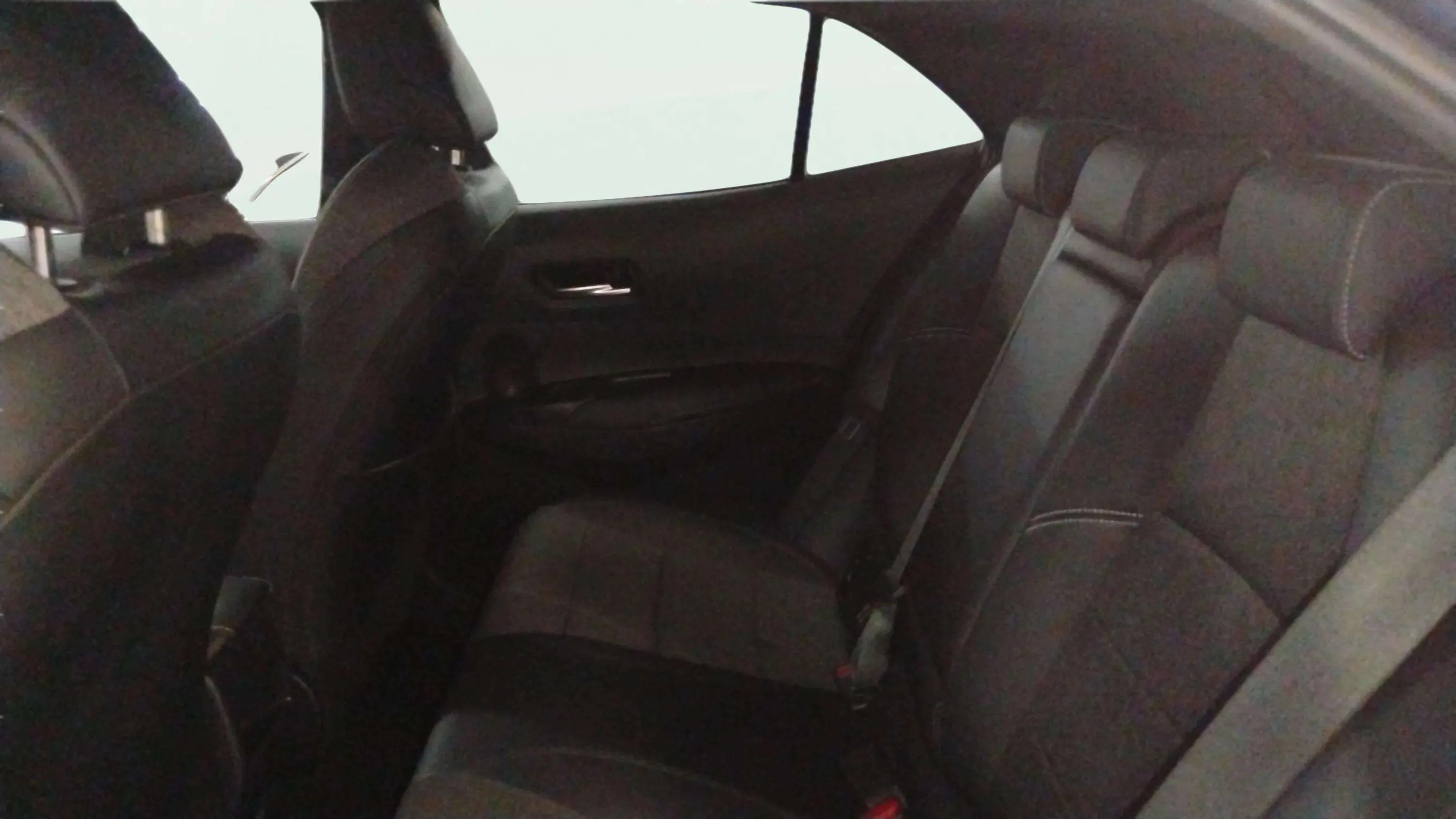 Toyota Corolla 2.0 180H Advance Luxury E-CVT - foto 13