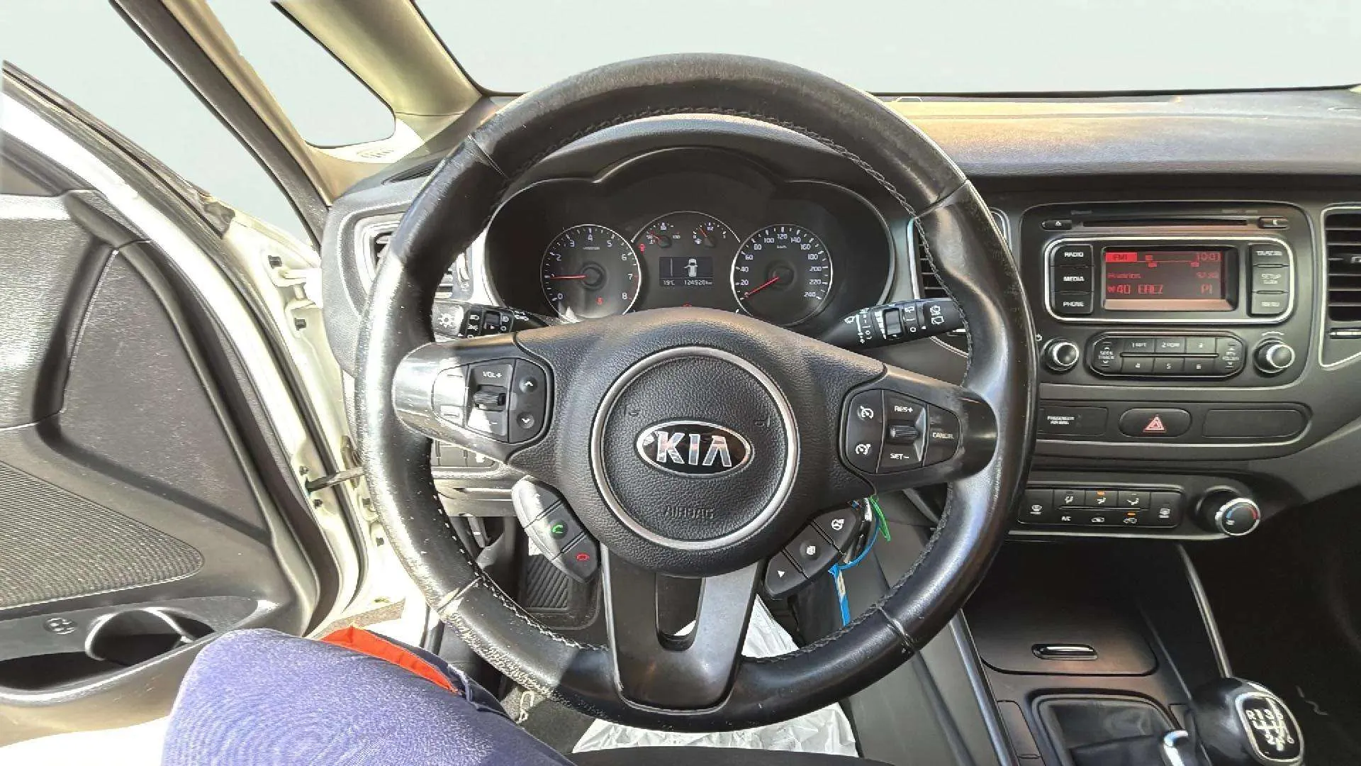 Kia Carens 1.6 GDi Concept 5 plazas - foto 33
