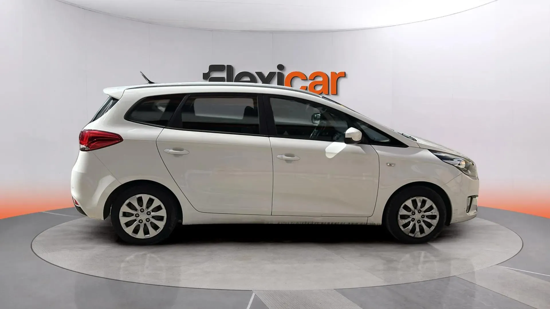 Kia Carens 1.6 GDi Concept 5 plazas - foto 8