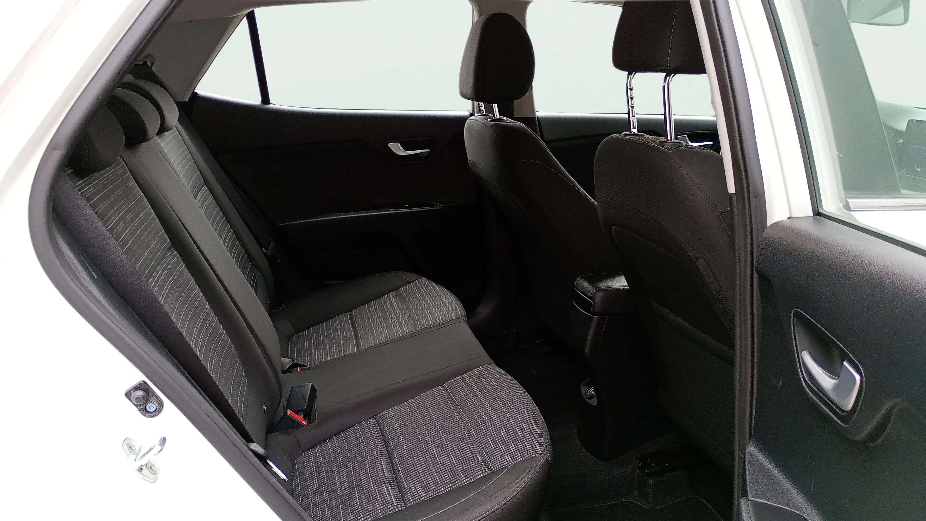Kia Stonic 1.0 T-GDi MHEV iMT Drive - foto 13