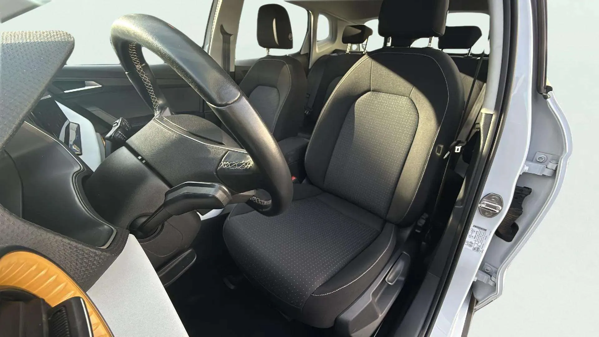 SEAT Arona 1.0 TSI DSG Style XL - foto 21