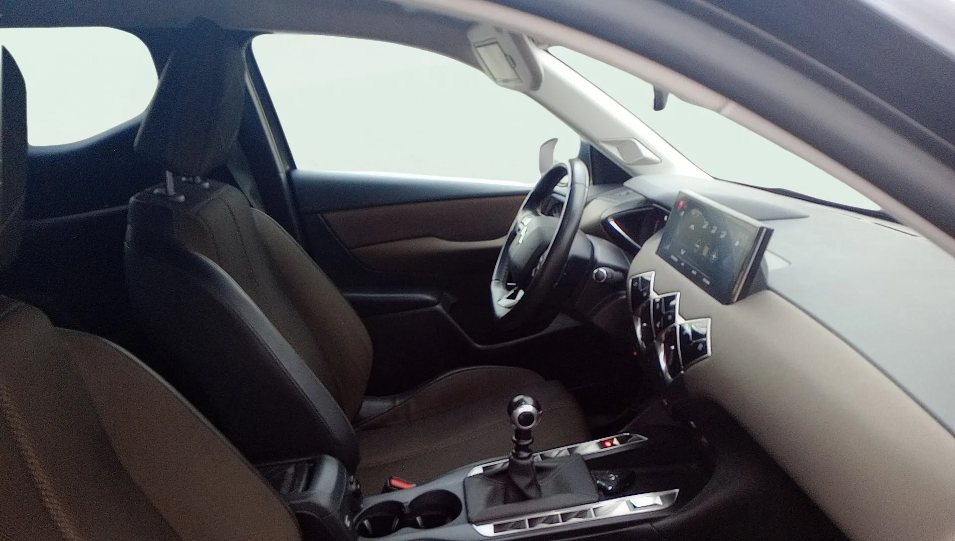 DS DS 3 Crossback PureTech Grand Chic - foto 13