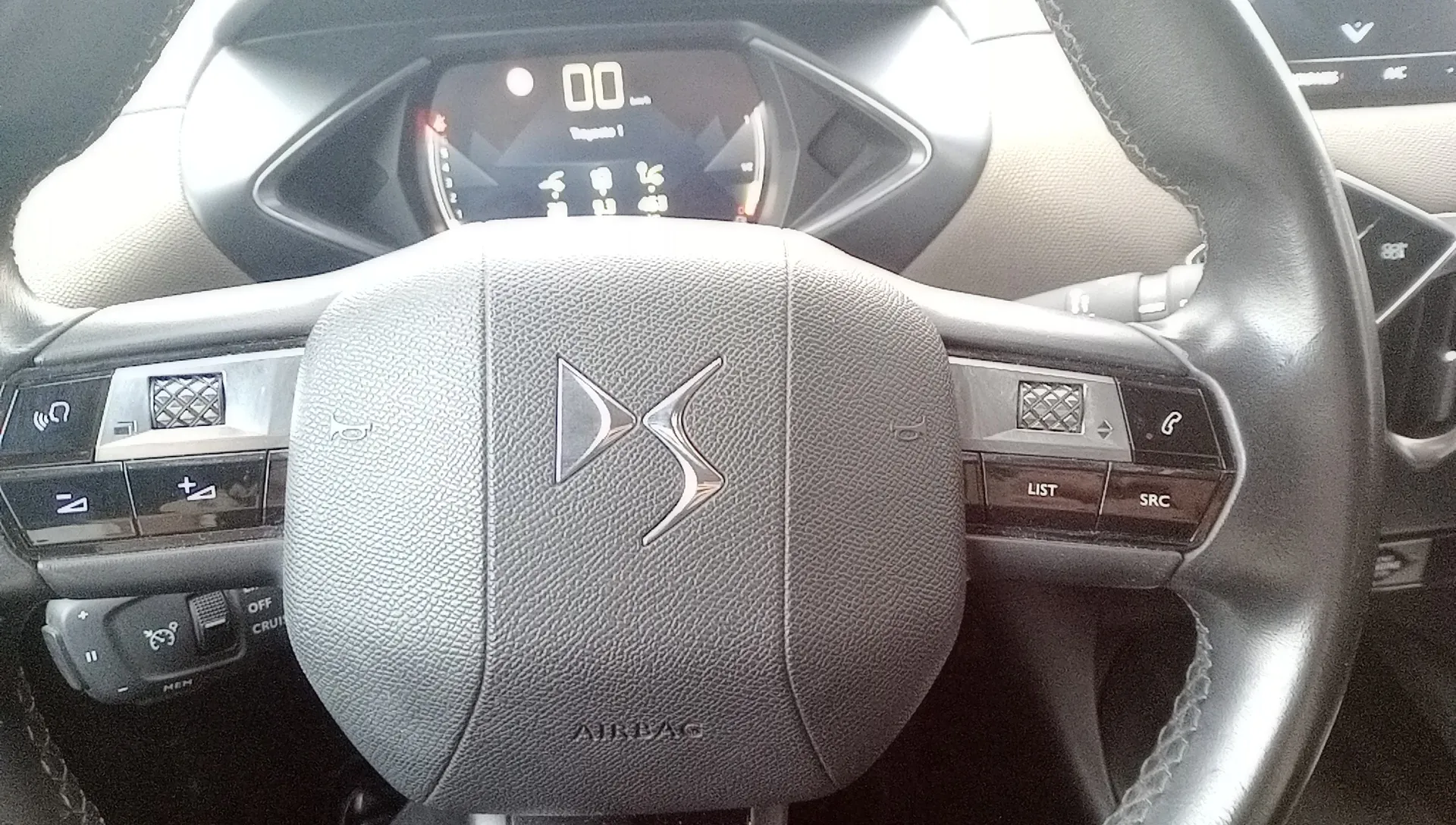 DS DS 3 Crossback PureTech Grand Chic - foto 17
