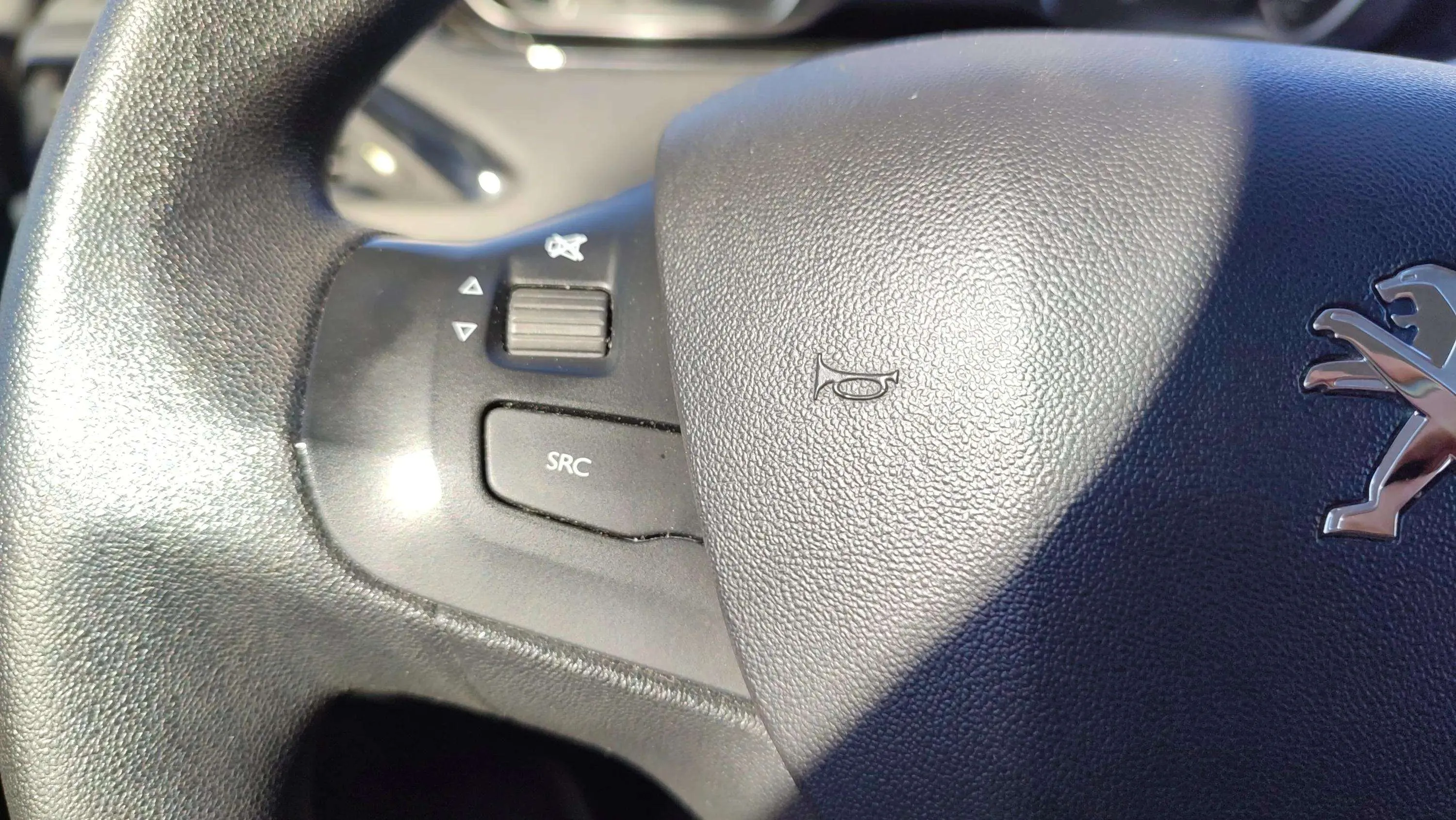 Peugeot 208 Active PureTech - foto 25