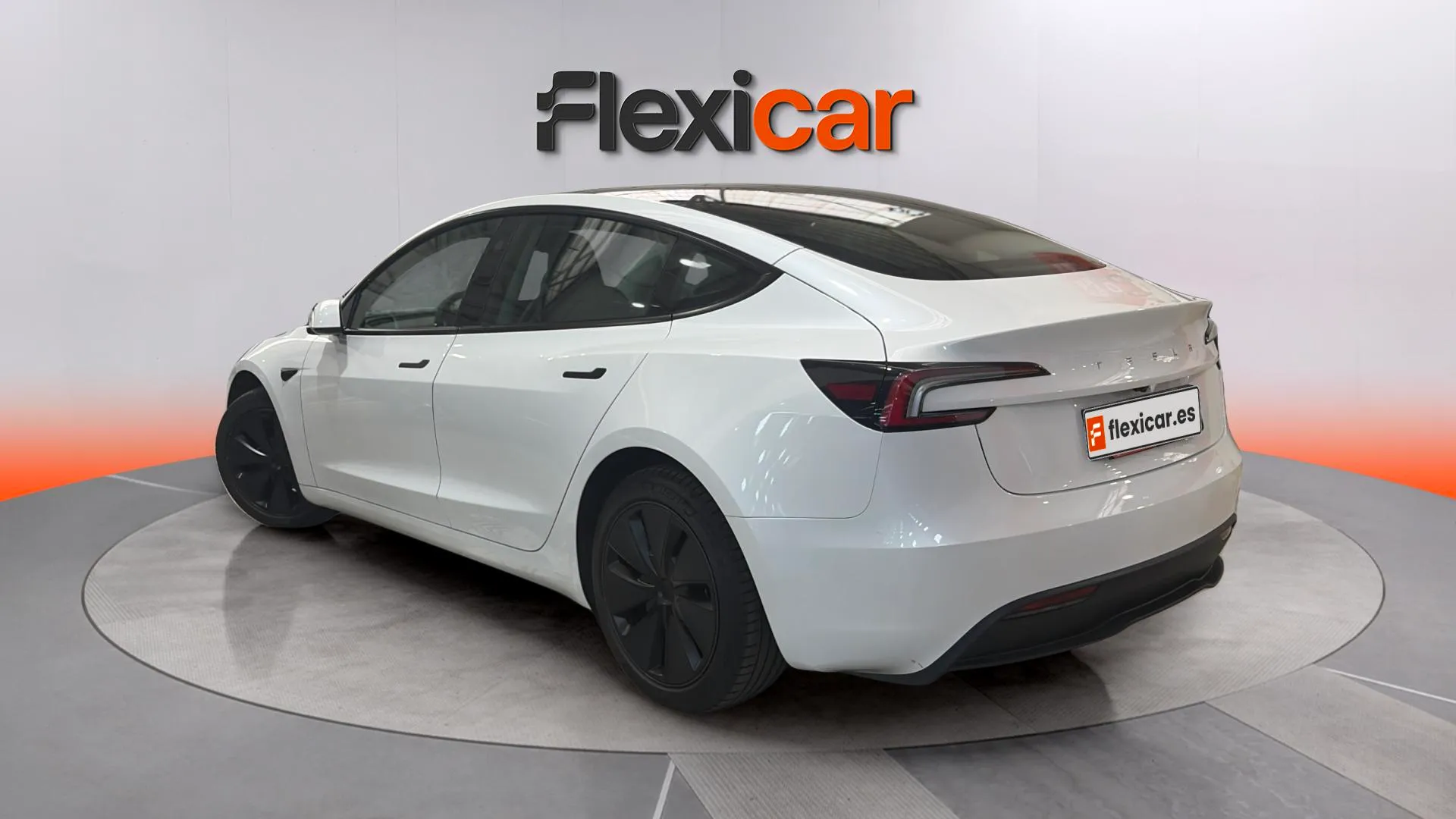 Tesla Model 3 Standard Range "Highland" RWD - foto 5