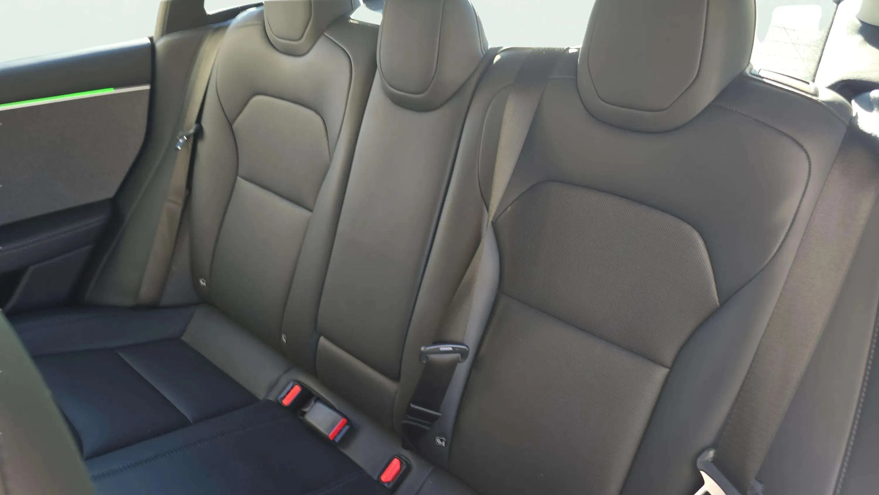Tesla Model 3 Standard Range "Highland" RWD - foto 15