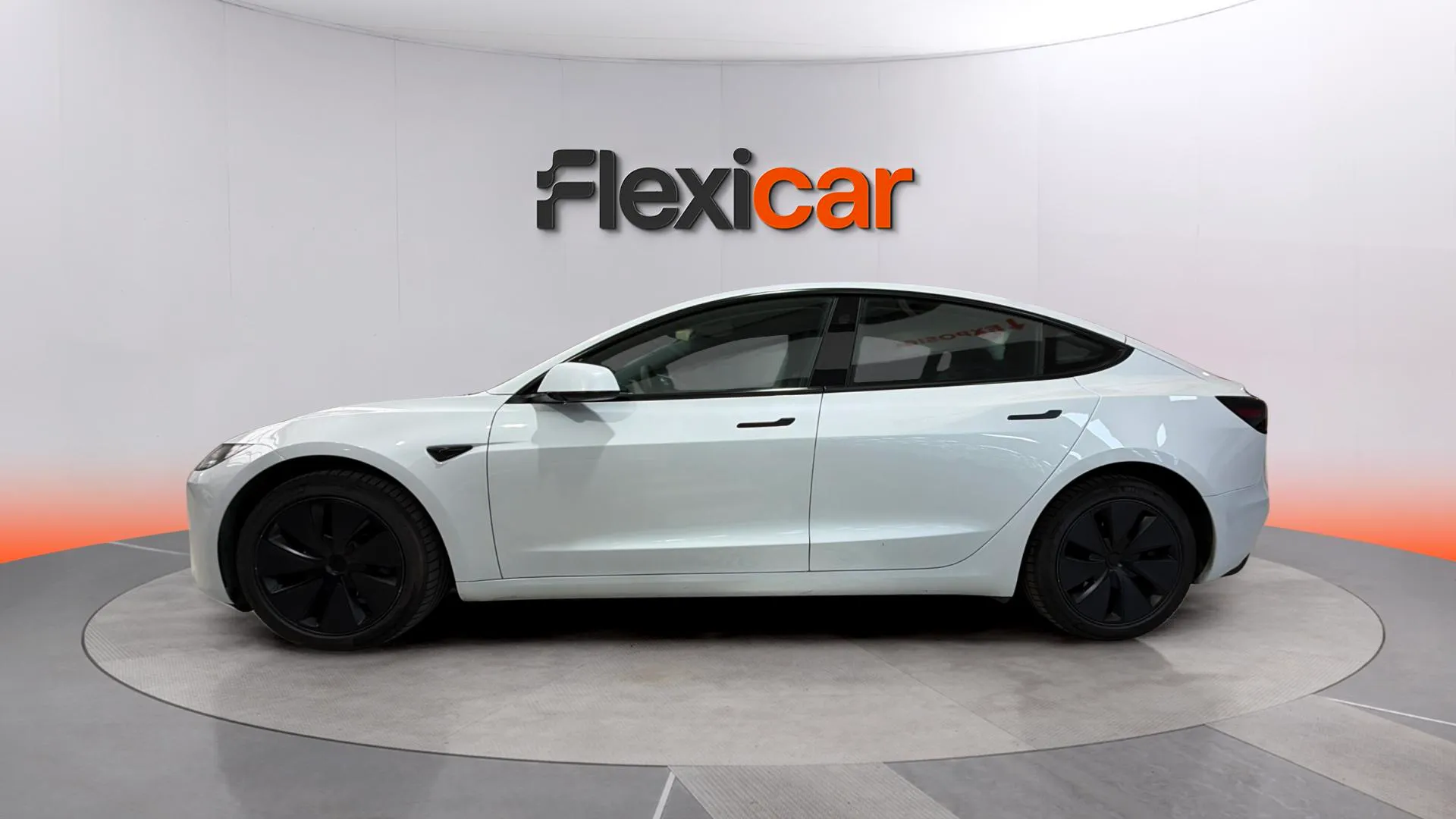 Tesla Model 3 Standard Range "Highland" RWD - foto 3