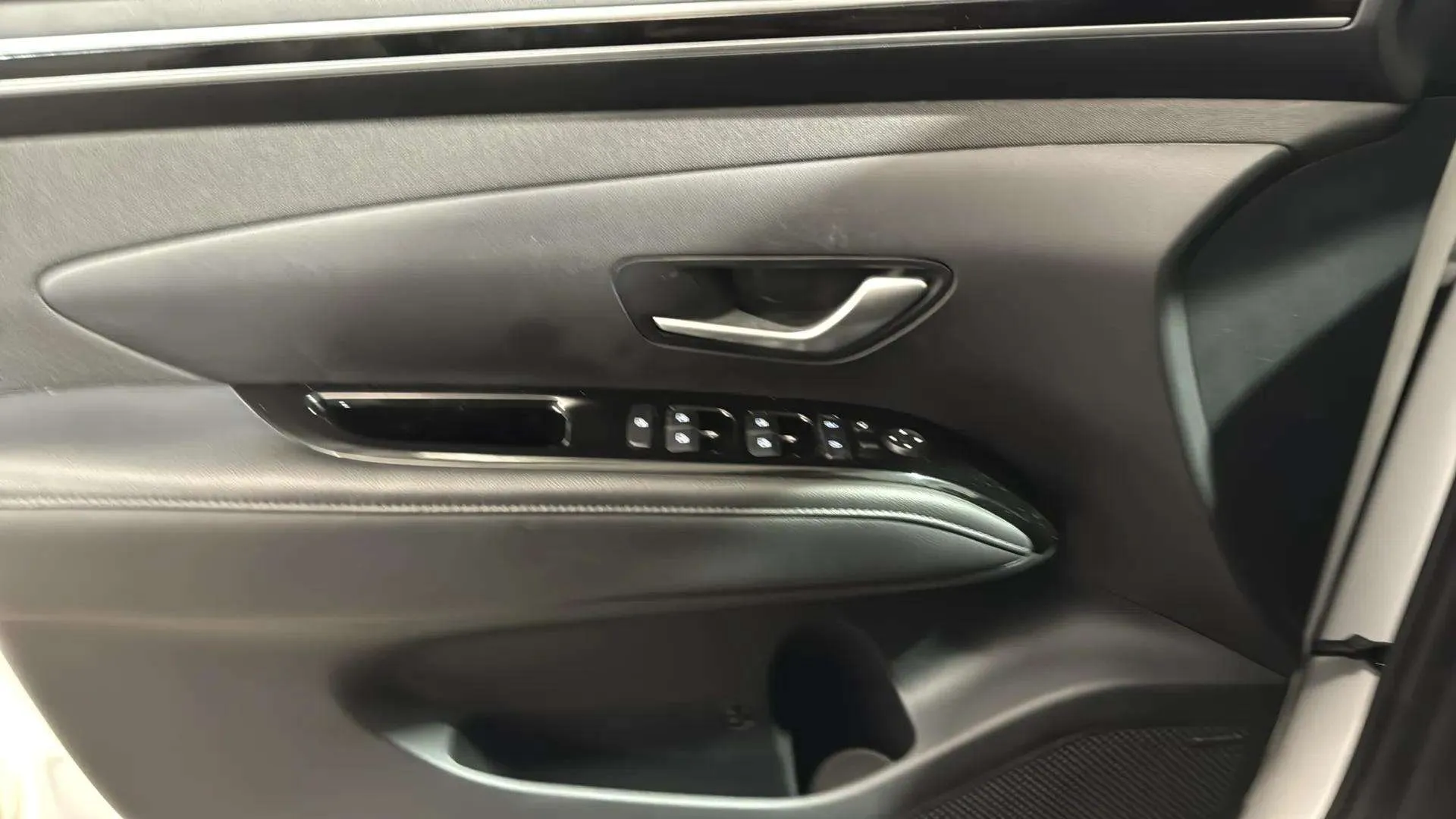 Hyundai Tucson 1.6 T-GDi PHEV Maxx 4x4 - foto 25