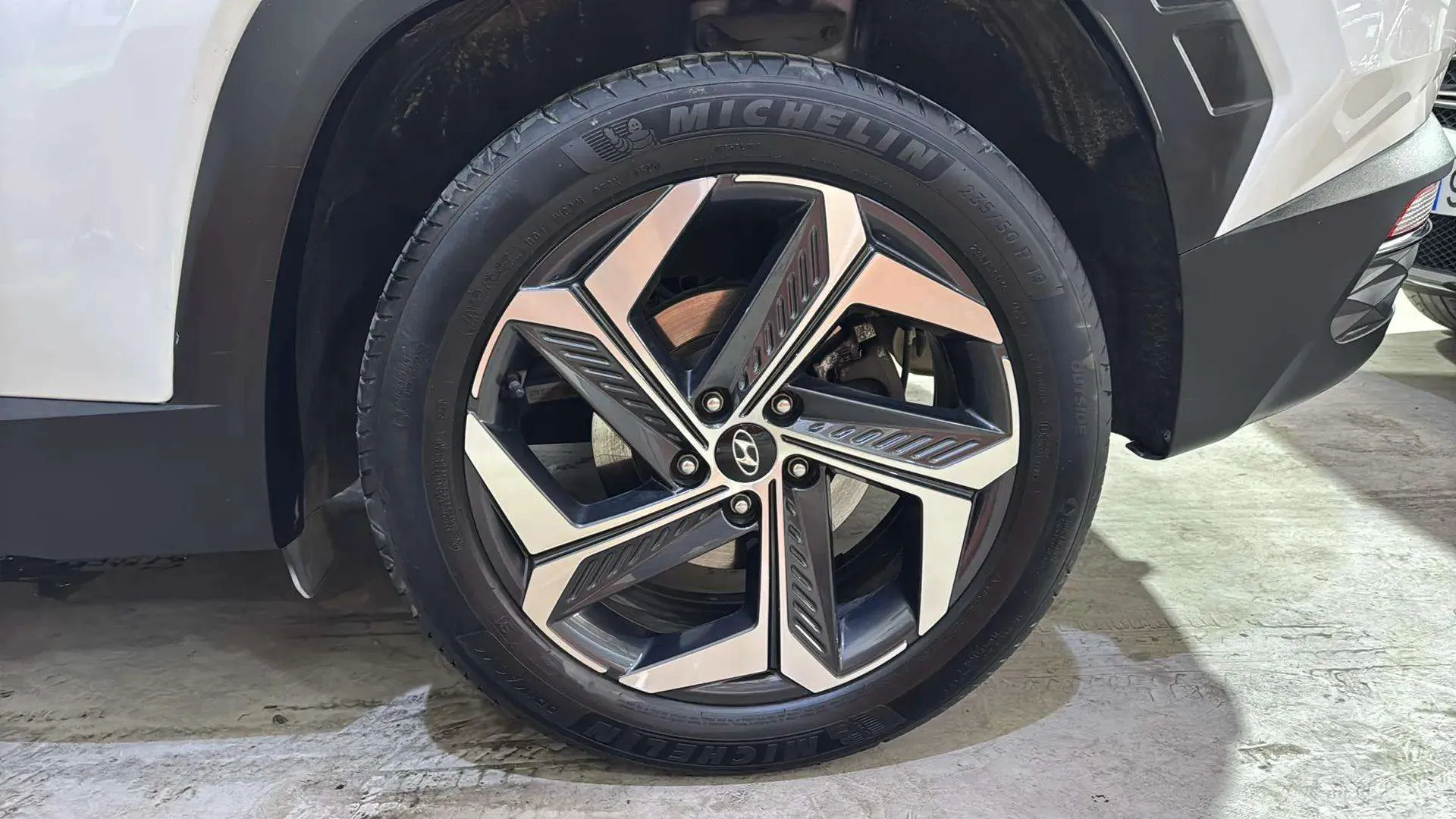 Hyundai Tucson 1.6 T-GDi PHEV Maxx 4x4 - foto 32