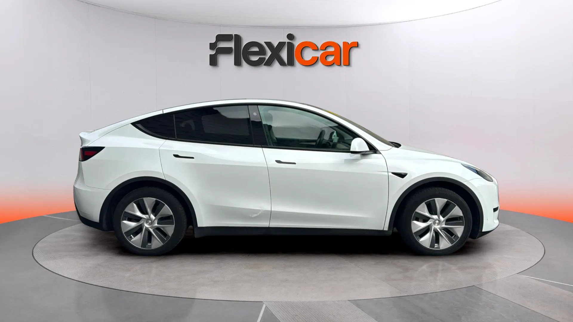 Tesla Model Y Tracción Trasera RWD - foto 8