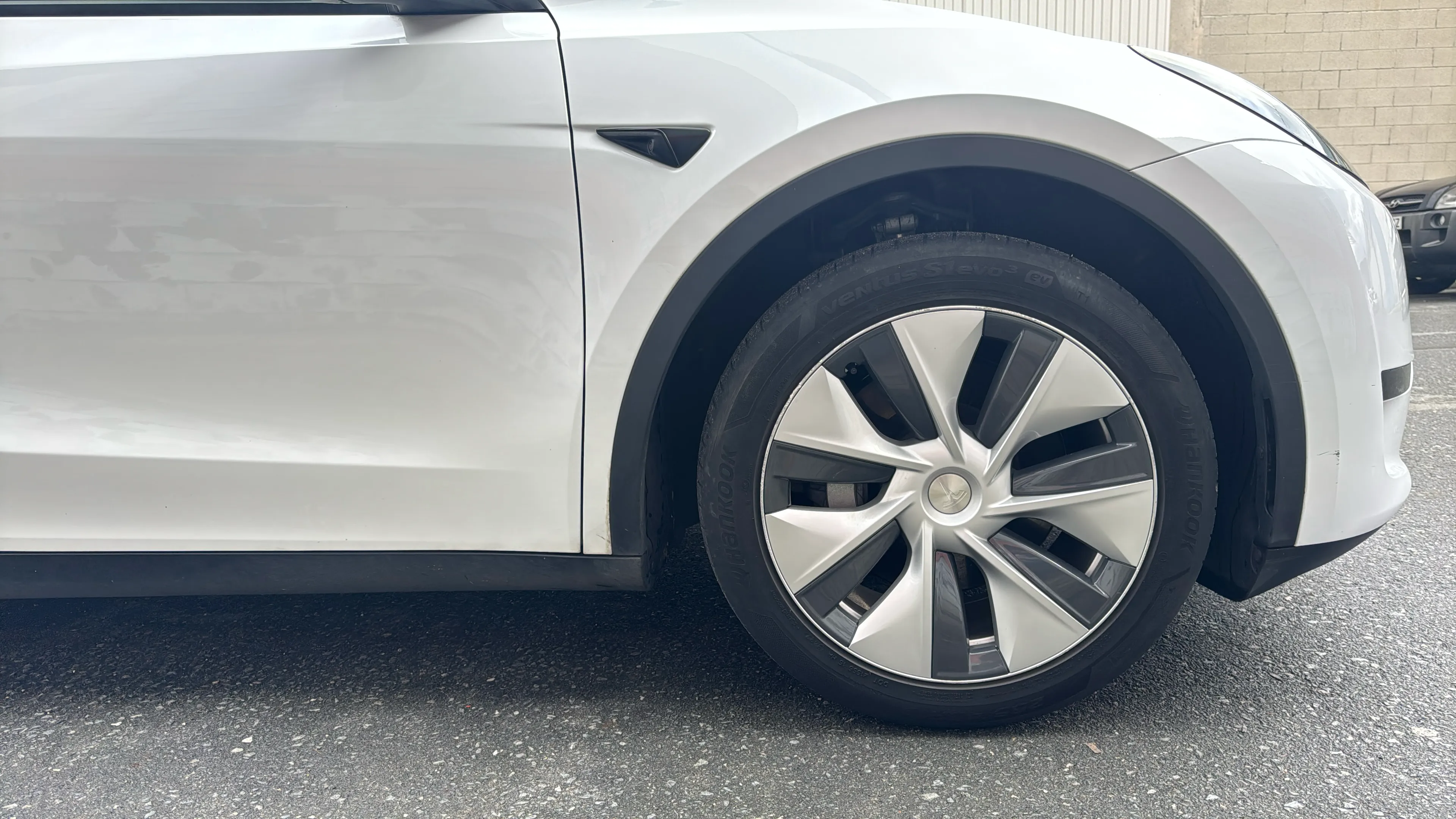 Tesla Model Y Tracción Trasera RWD - foto 9